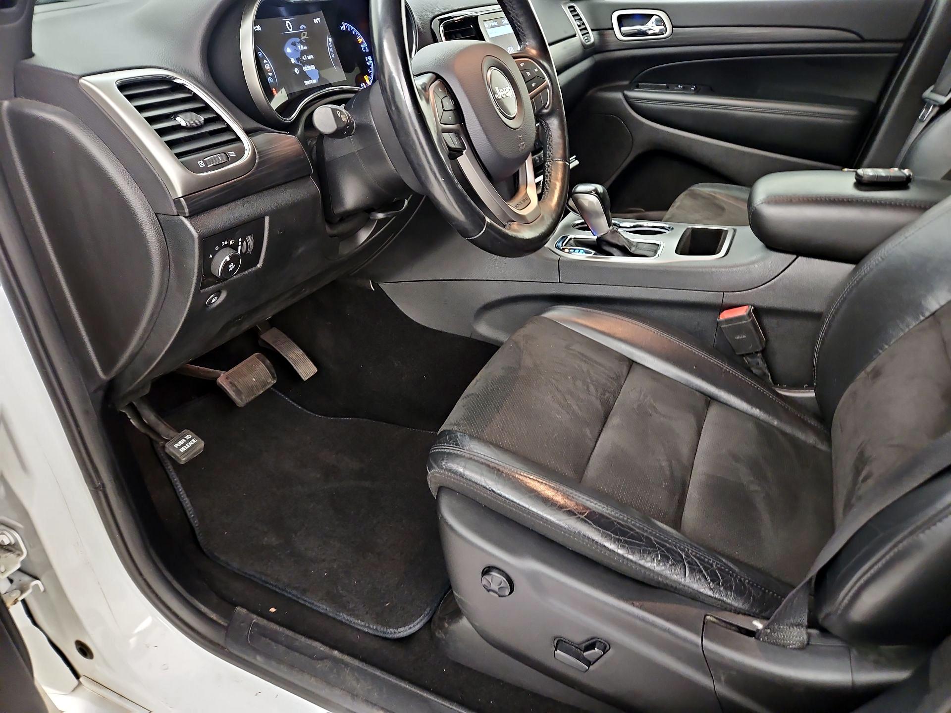 Thumbnail: 2020 Jeep Grand Cherokee - 11