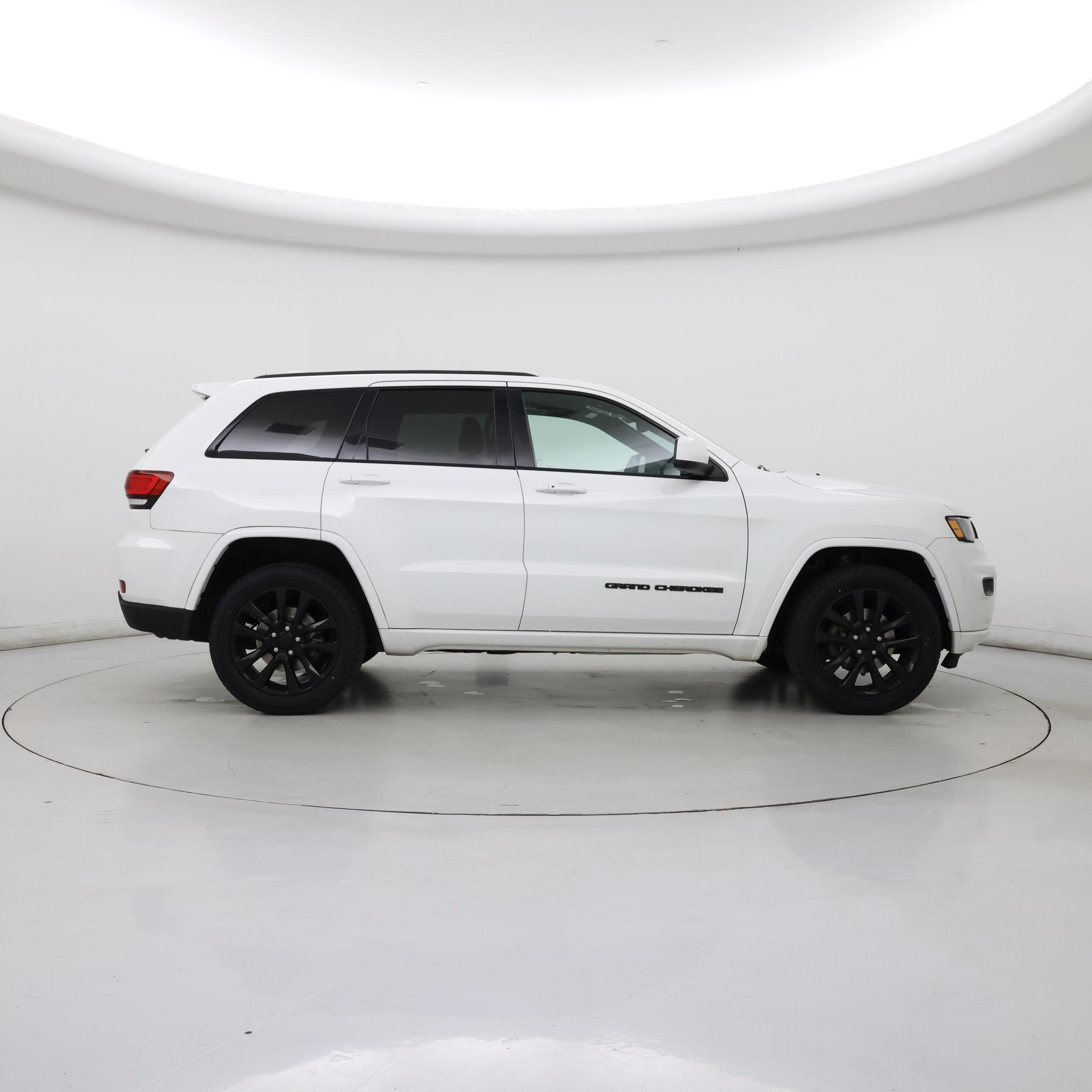 Thumbnail: 2020 Jeep Grand Cherokee - 7