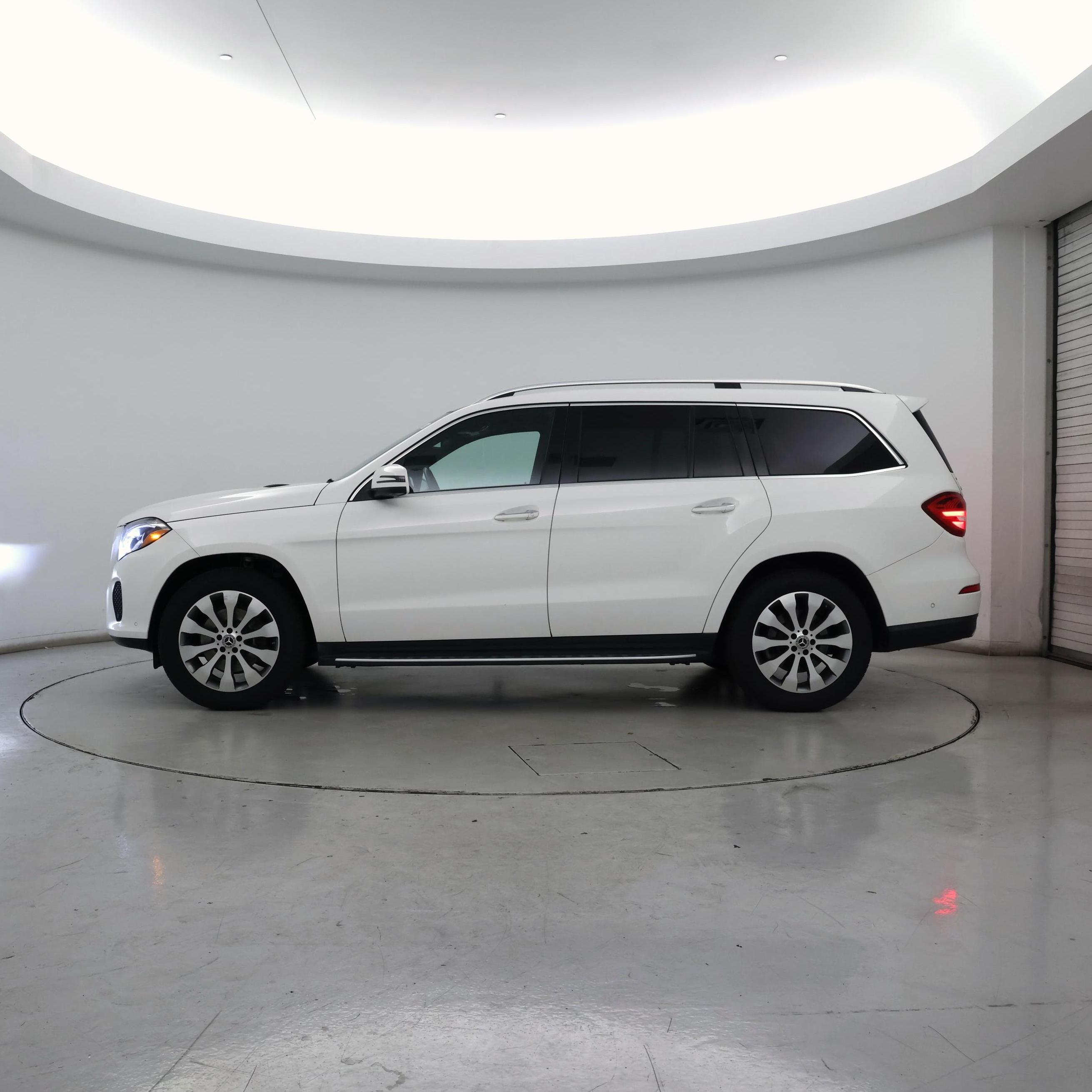 Thumbnail: 2018 Mercedes-Benz GLS - 3