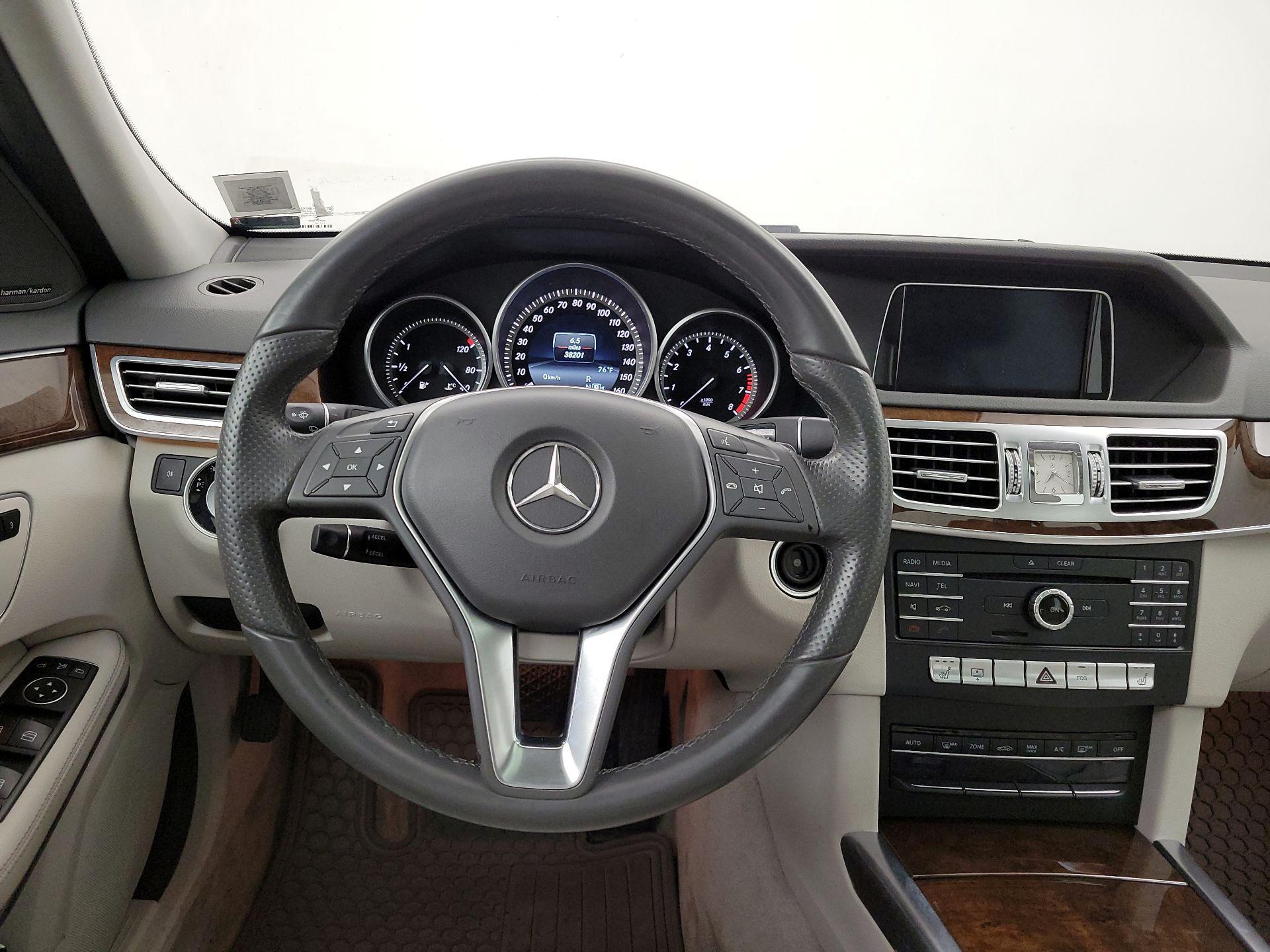 Thumbnail: 2016 Mercedes-Benz E-Class - 10