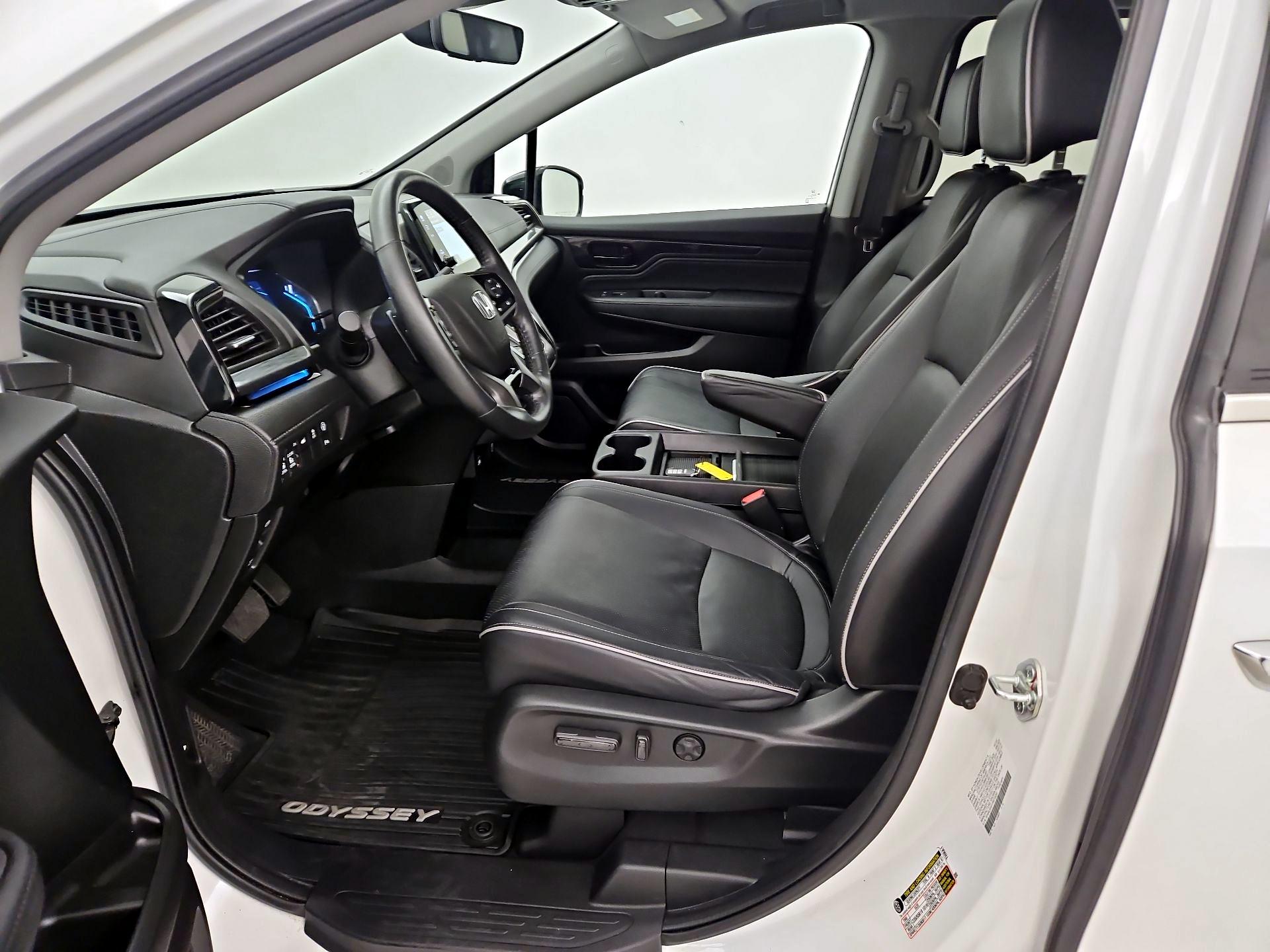 Thumbnail: 2023 Honda Odyssey - 11