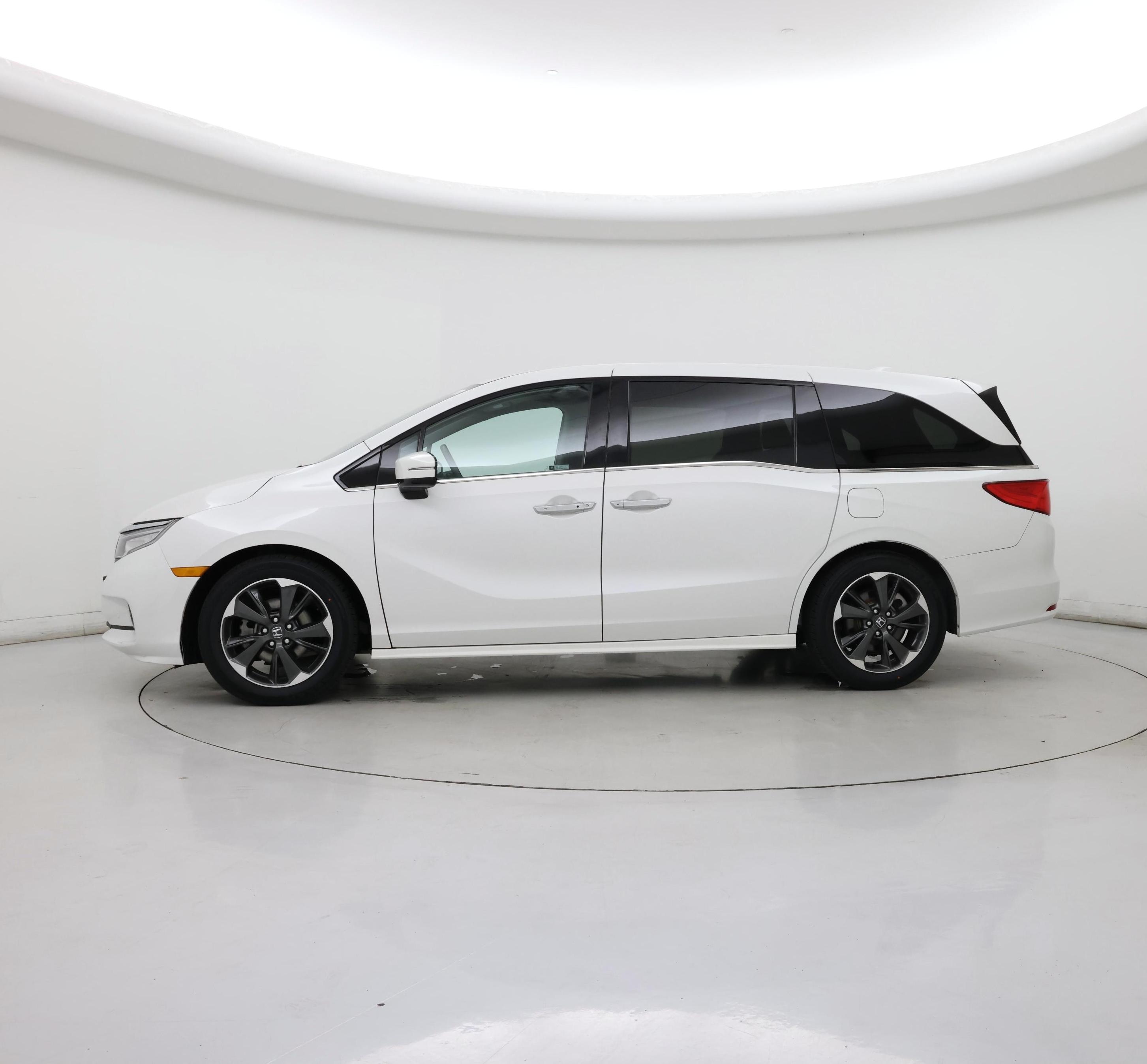 Thumbnail: 2023 Honda Odyssey - 3