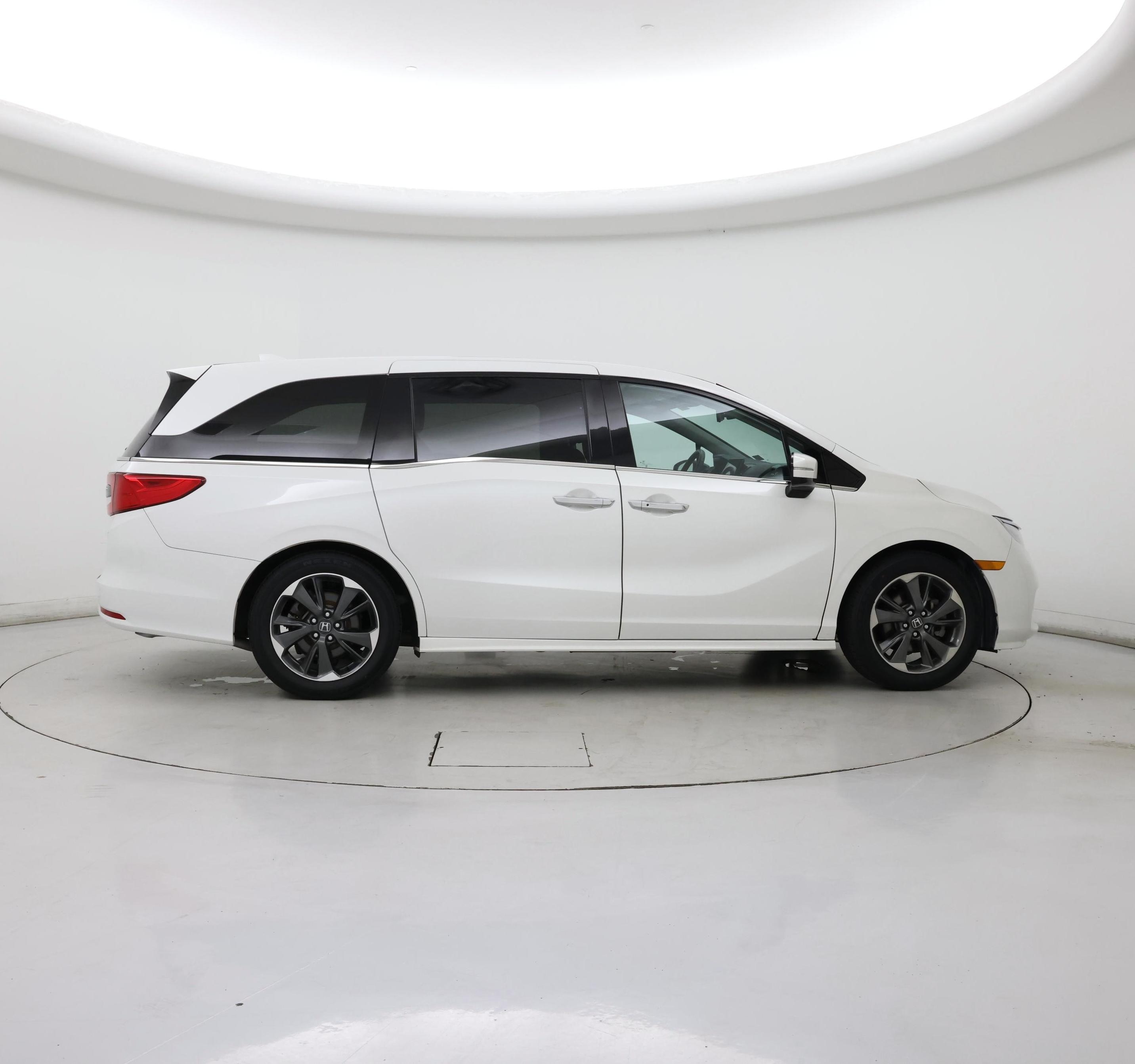 Thumbnail: 2023 Honda Odyssey - 7
