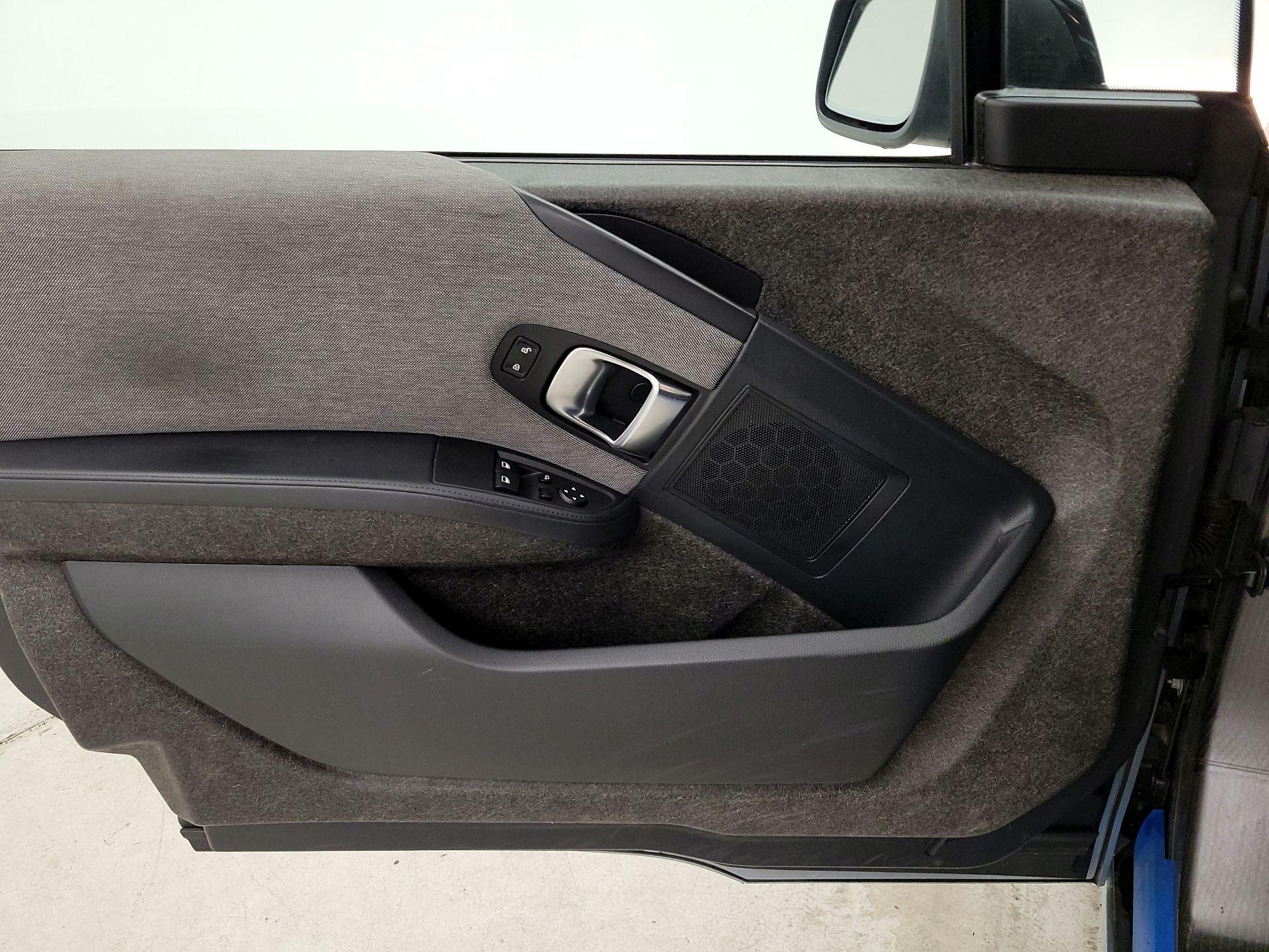 Thumbnail: 2016 BMW i3 - 12