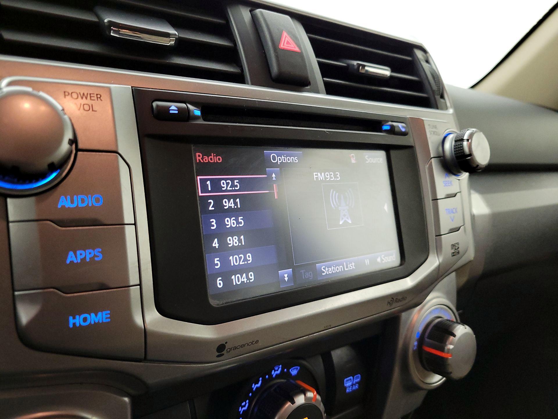 Thumbnail: 2015 Toyota 4Runner - 16
