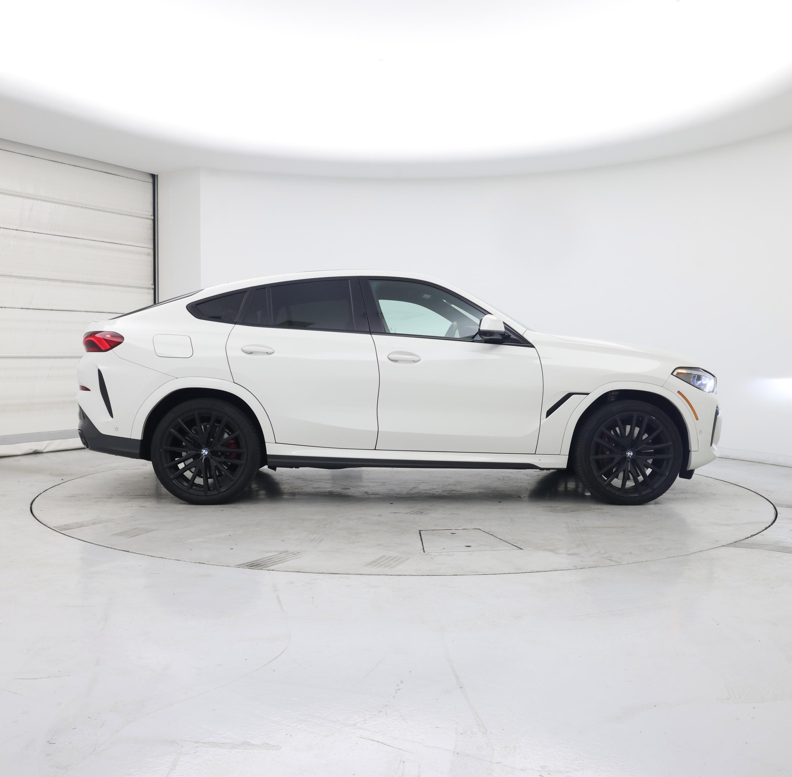 Thumbnail: 2021 BMW X6 - 7