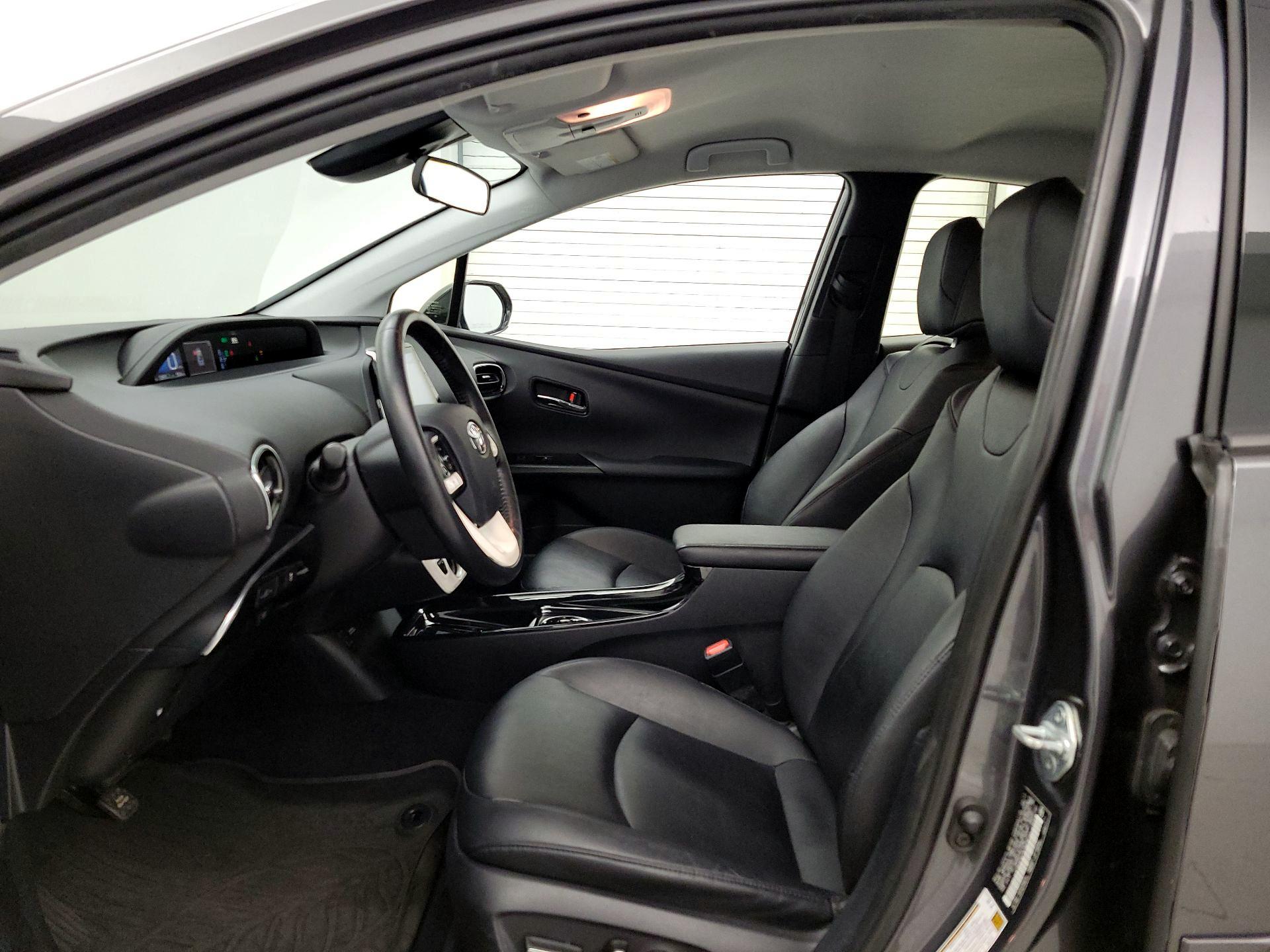 Thumbnail: 2017 Toyota Prius Prime - 11