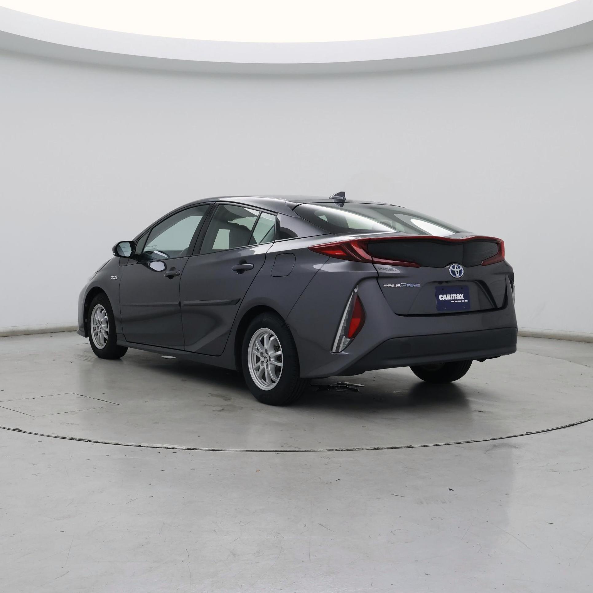 Thumbnail: 2017 Toyota Prius Prime - 2