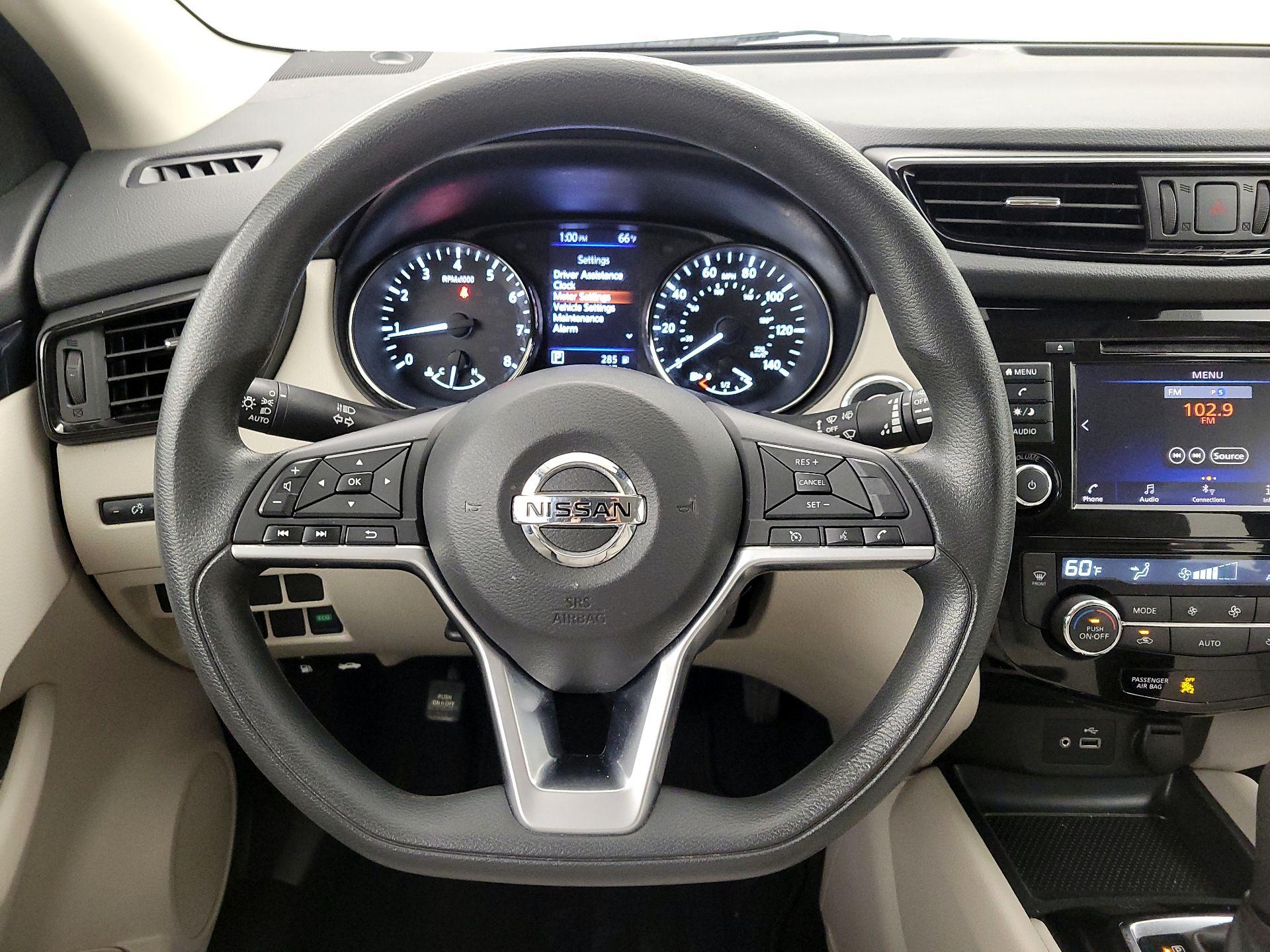 Thumbnail: 2019 Nissan Rogue Sport - 10
