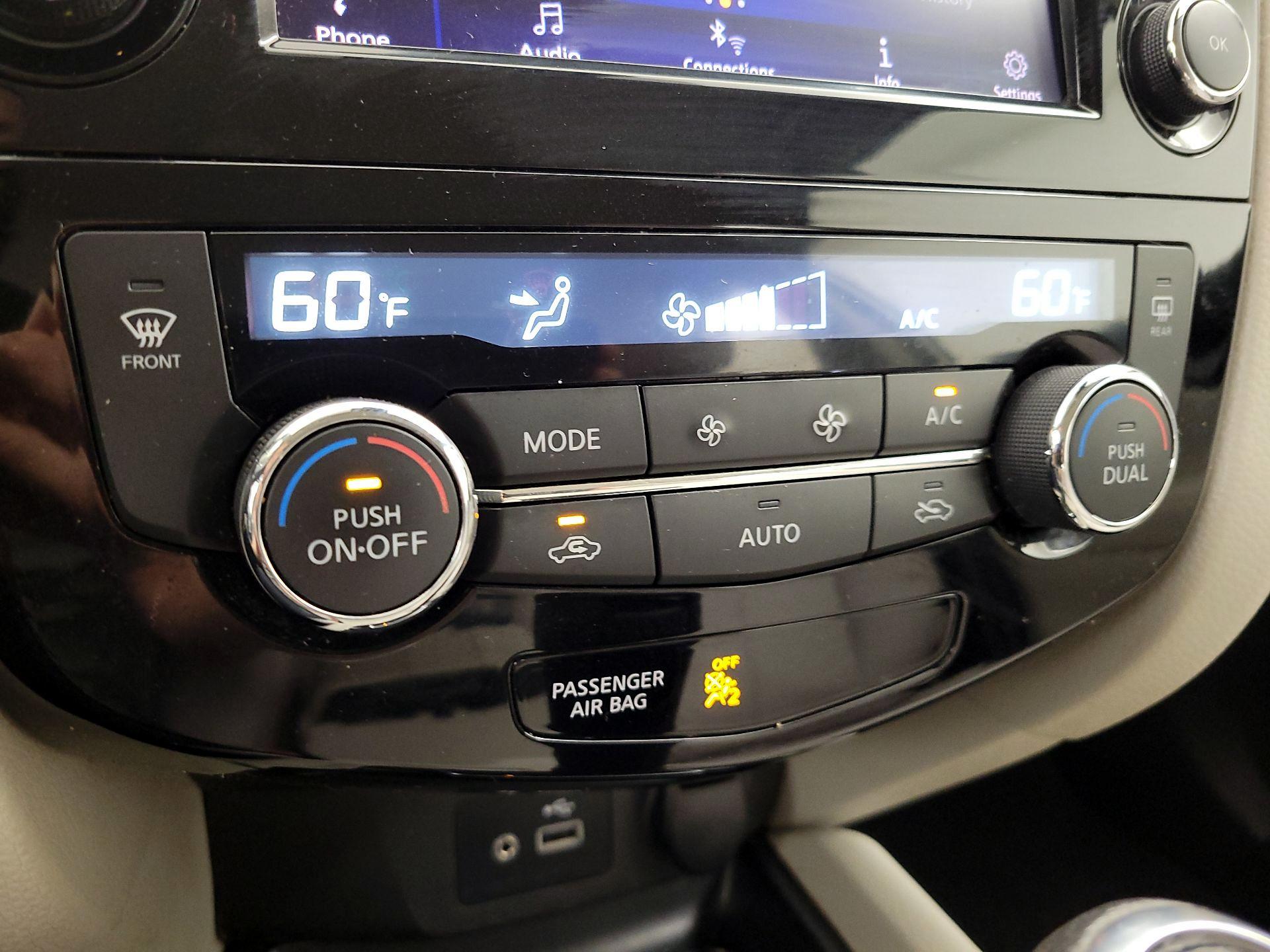 Thumbnail: 2019 Nissan Rogue Sport - 16
