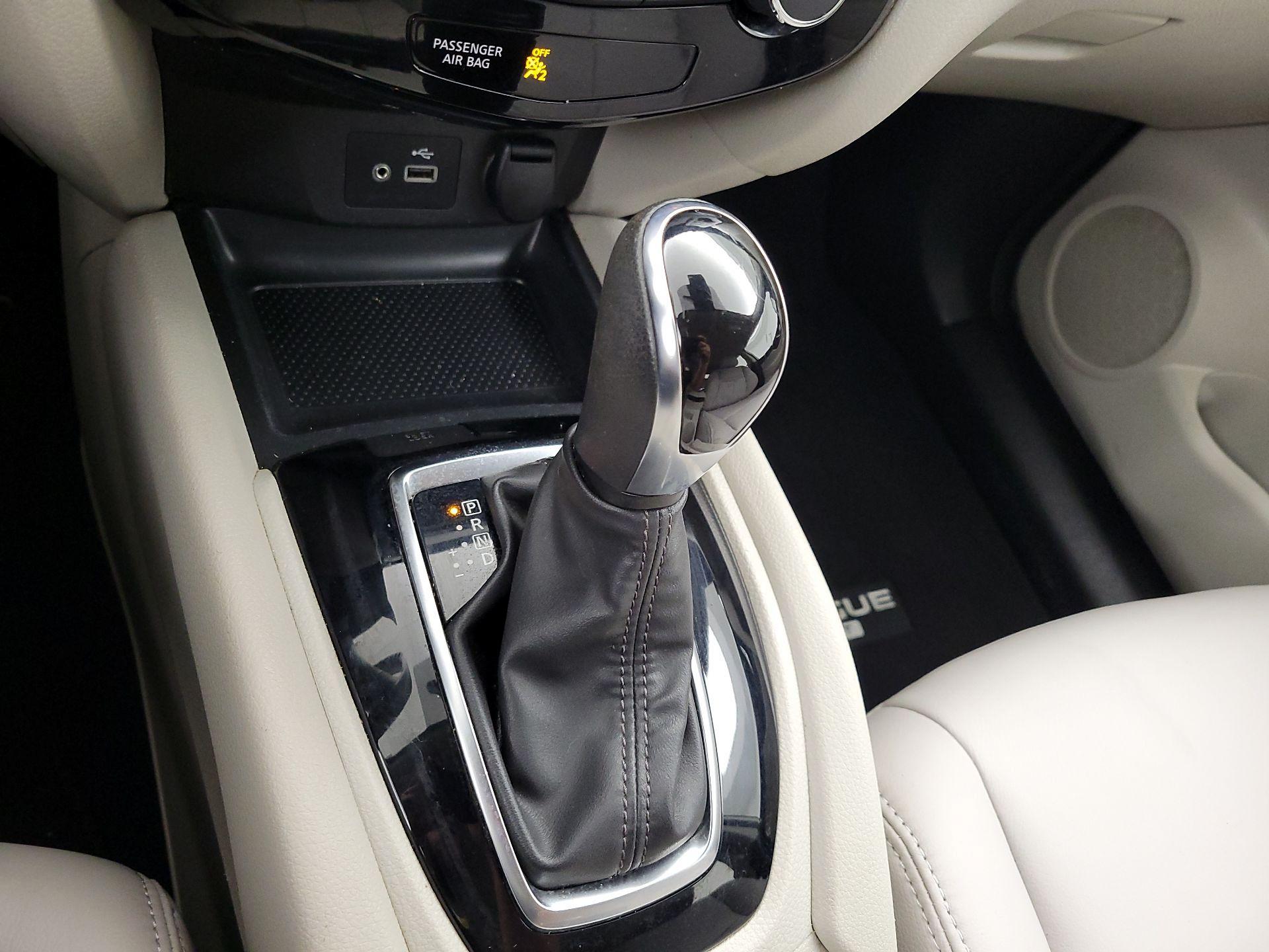 Thumbnail: 2019 Nissan Rogue Sport - 17
