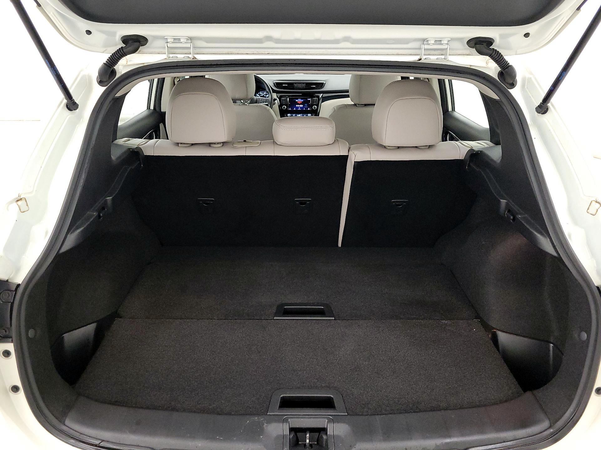 Thumbnail: 2019 Nissan Rogue Sport - 20