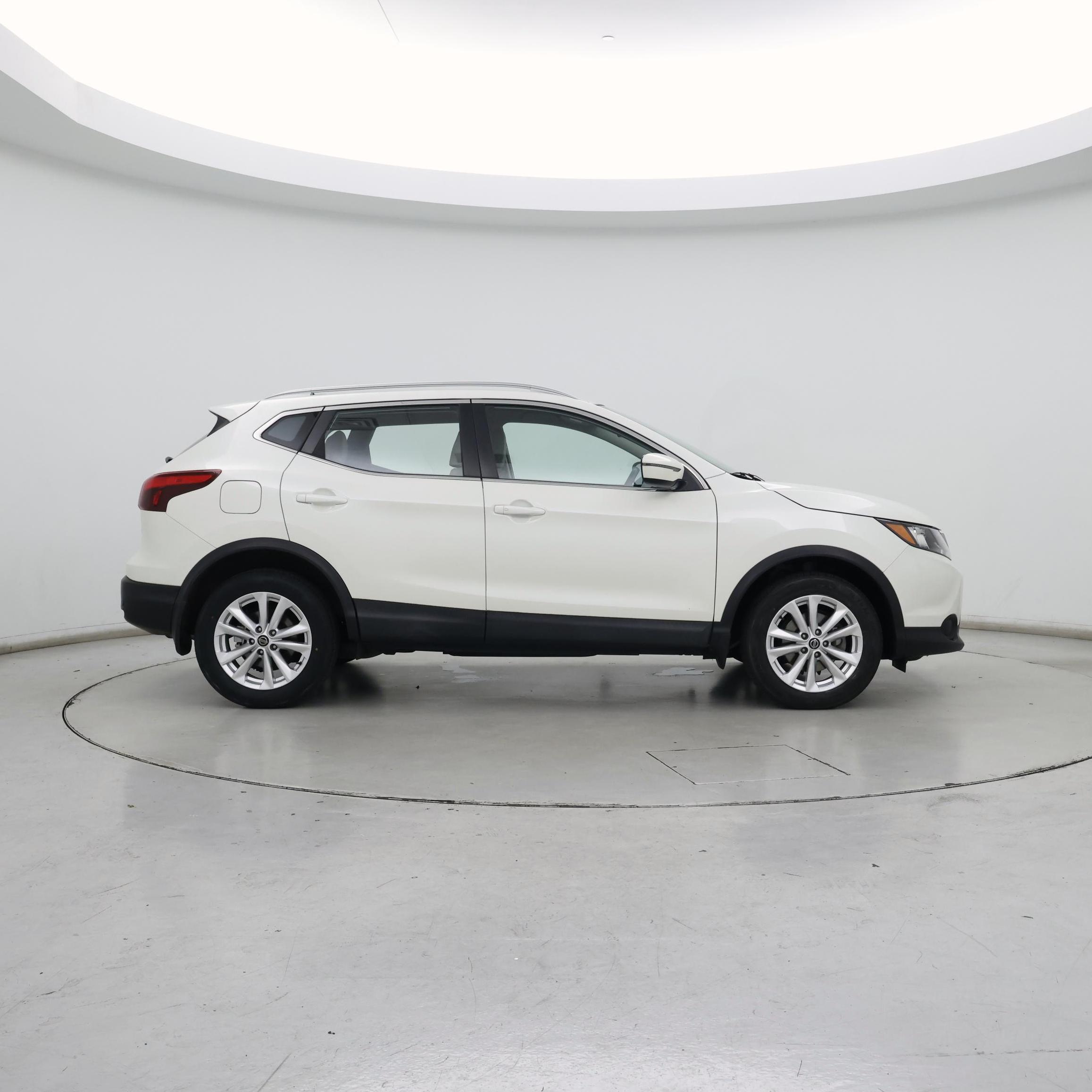 Thumbnail: 2019 Nissan Rogue Sport - 7