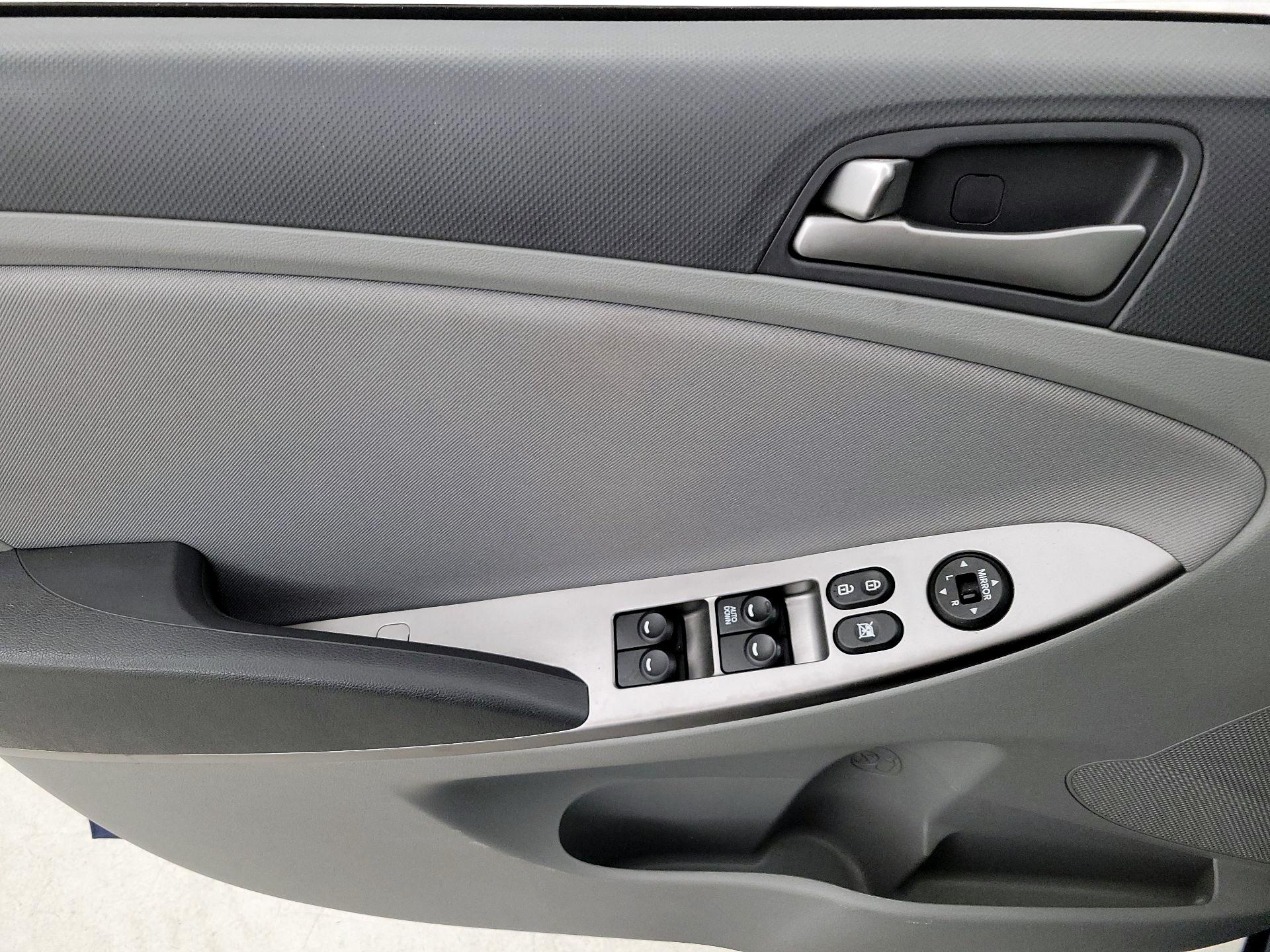 Thumbnail: 2016 Hyundai Accent - 12