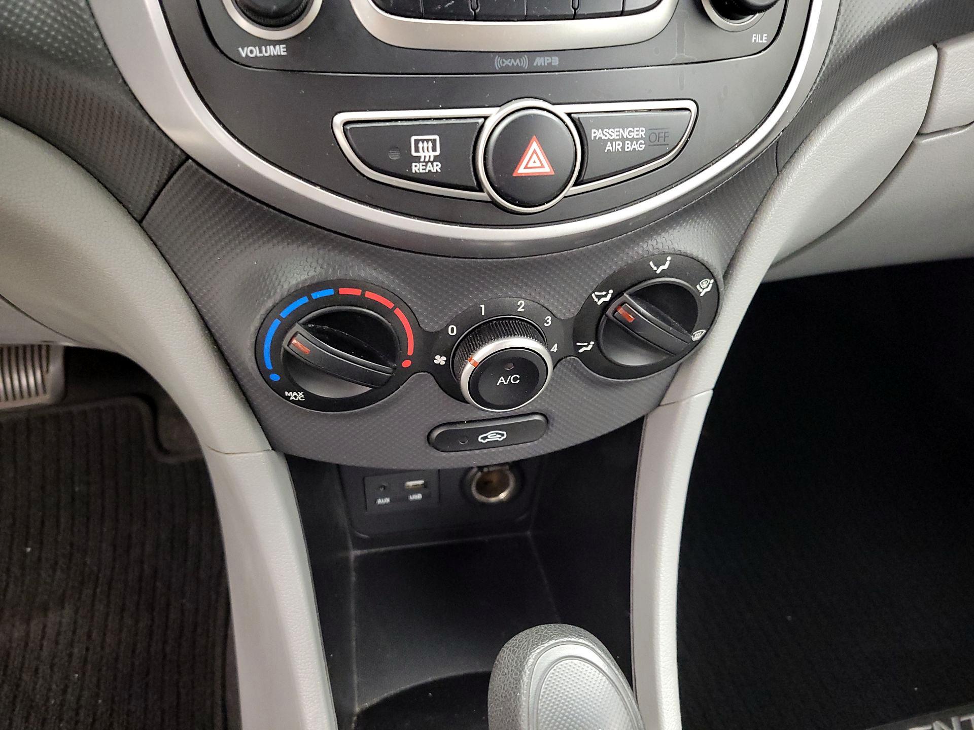 Thumbnail: 2016 Hyundai Accent - 15