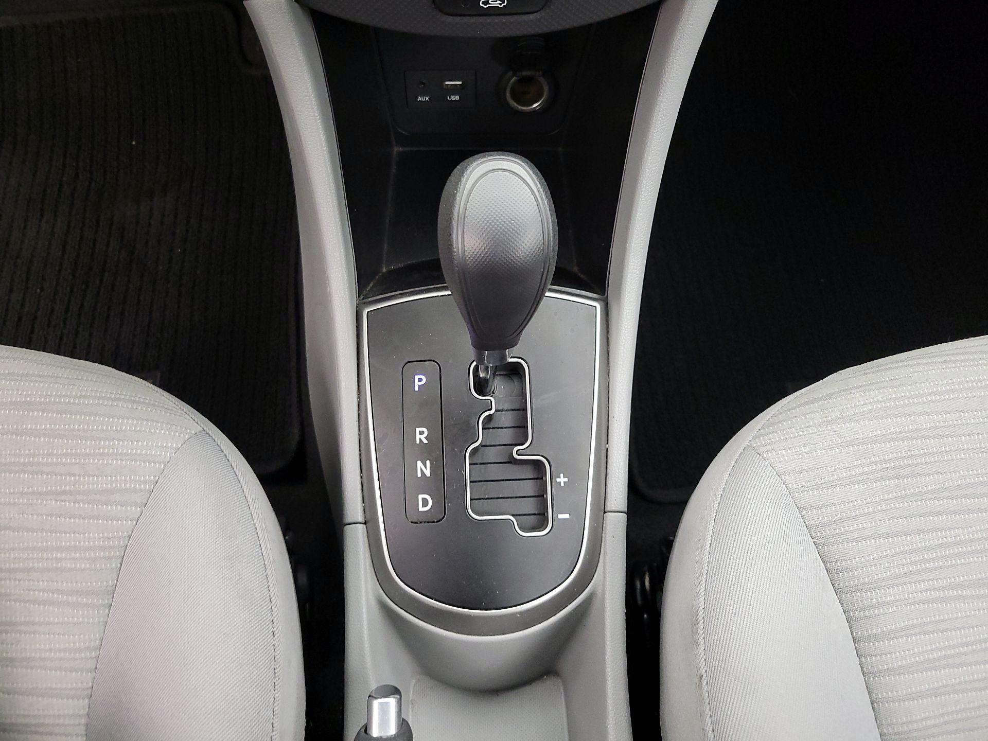 Thumbnail: 2016 Hyundai Accent - 16