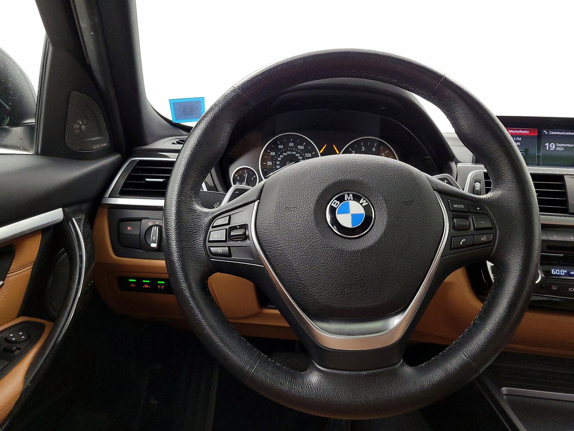 Thumbnail: 2018 BMW 3 Series - 10