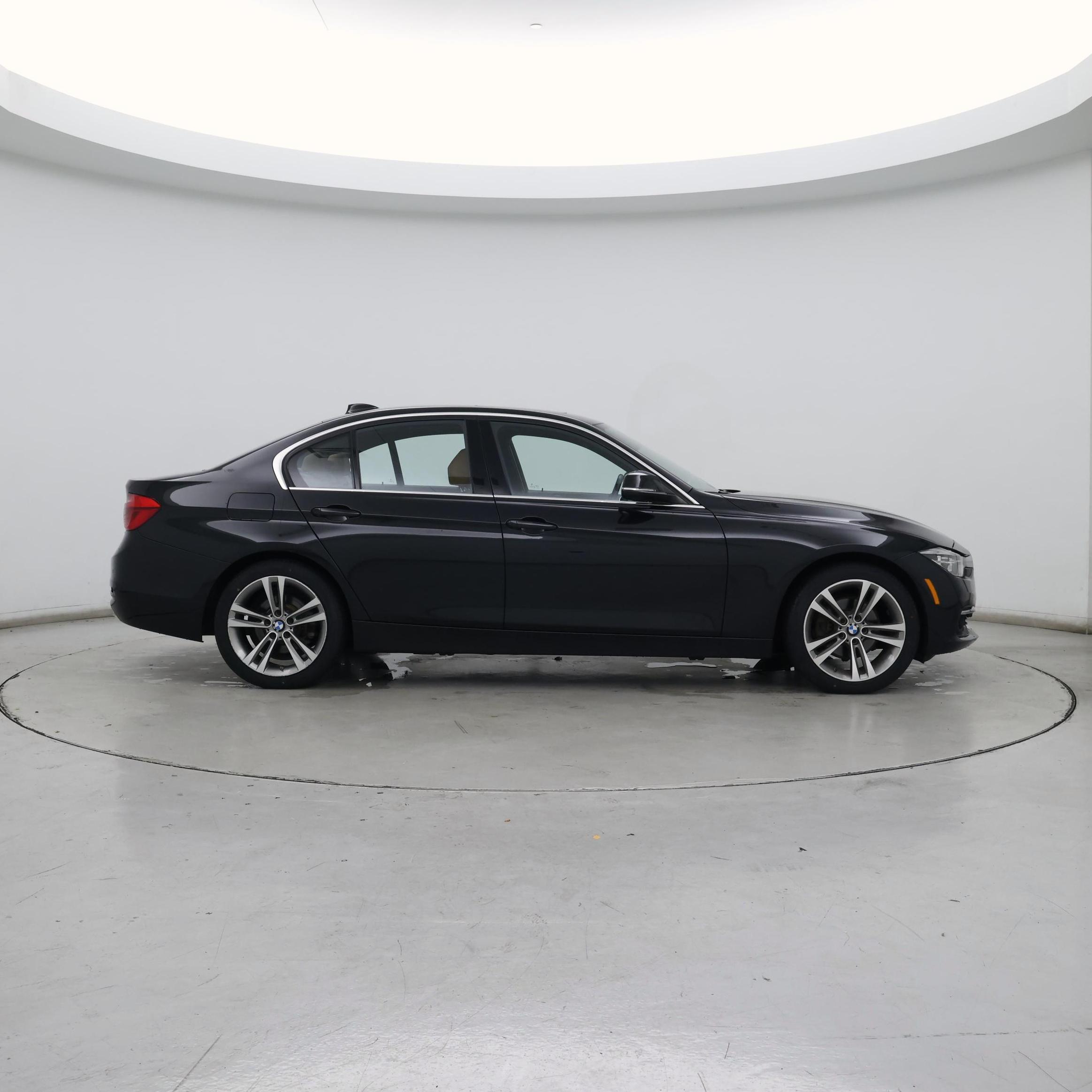 Thumbnail: 2018 BMW 3 Series - 7