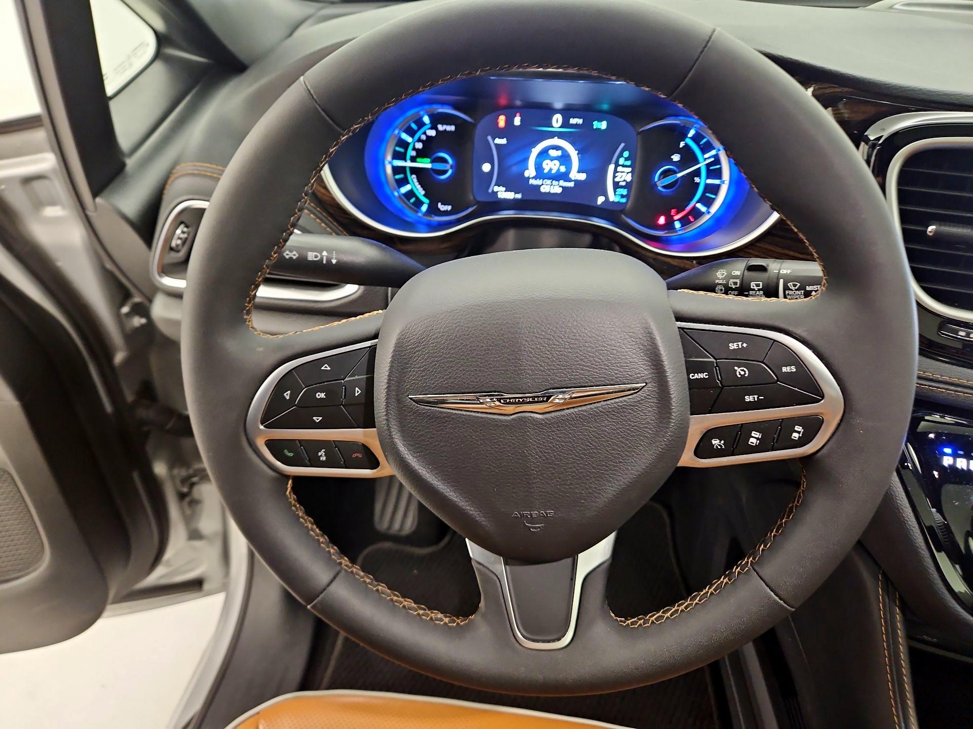 Thumbnail: 2023 Chrysler Pacifica - 10