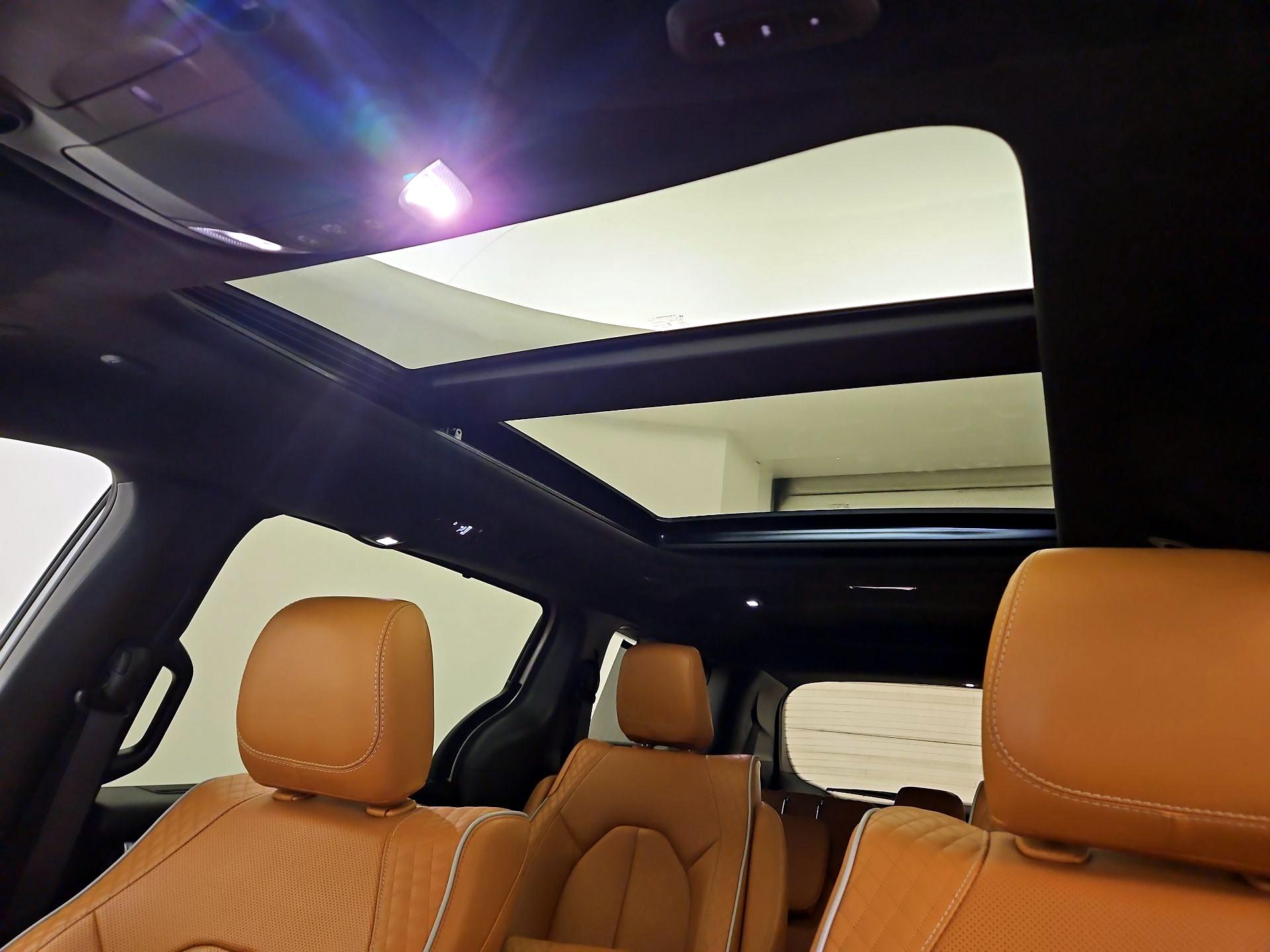 Thumbnail: 2023 Chrysler Pacifica - 20