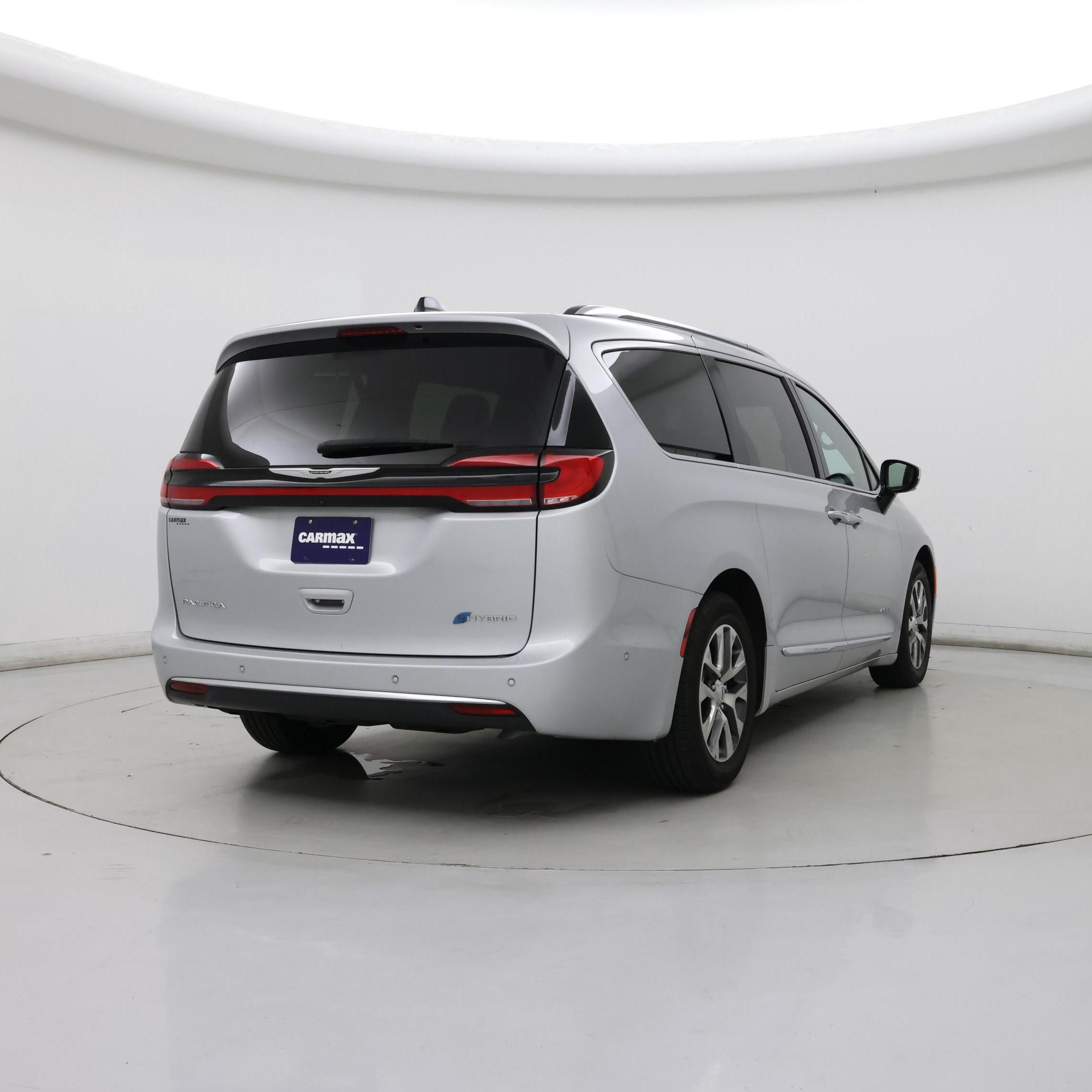 Thumbnail: 2023 Chrysler Pacifica - 8