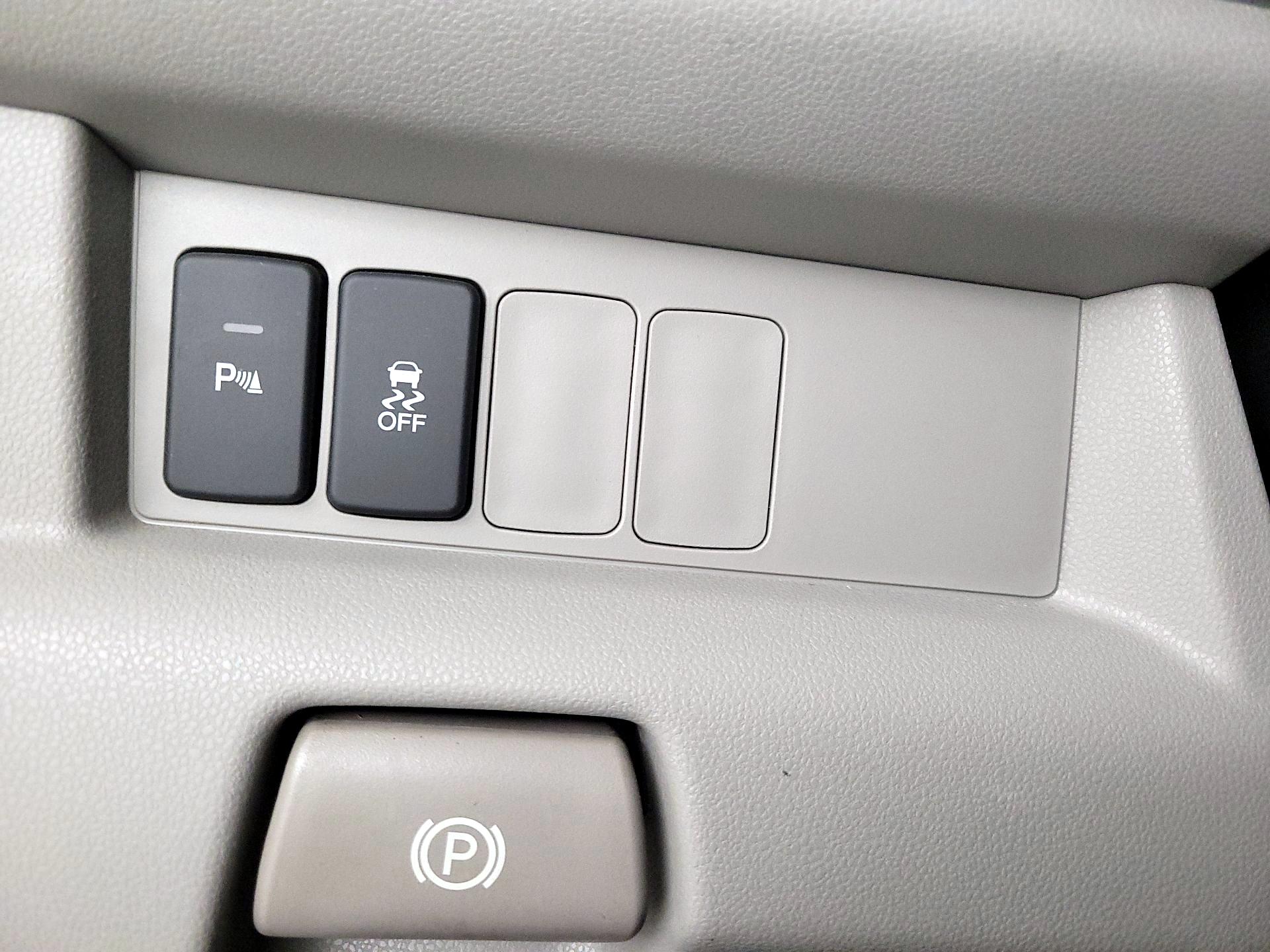 Thumbnail: 2015 Honda Pilot - 13