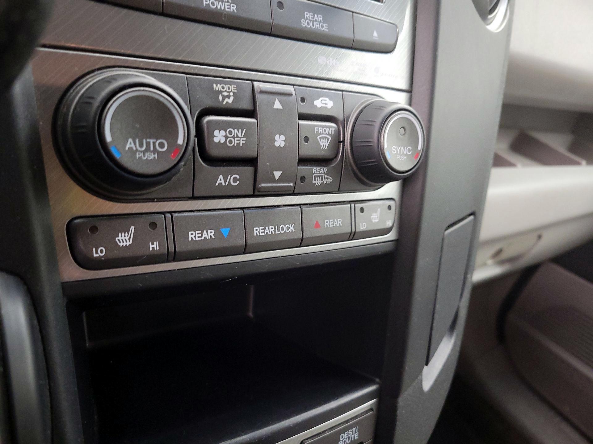 Thumbnail: 2015 Honda Pilot - 16