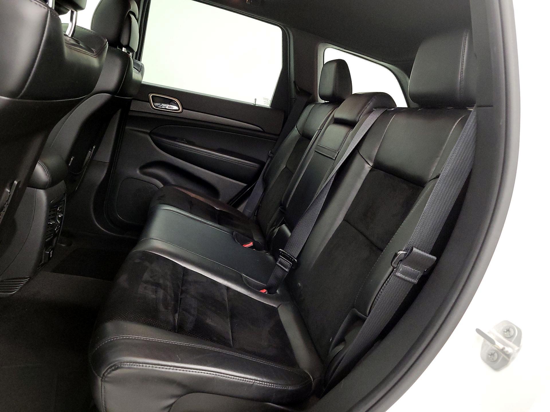 Thumbnail: 2015 Jeep Grand Cherokee - 20