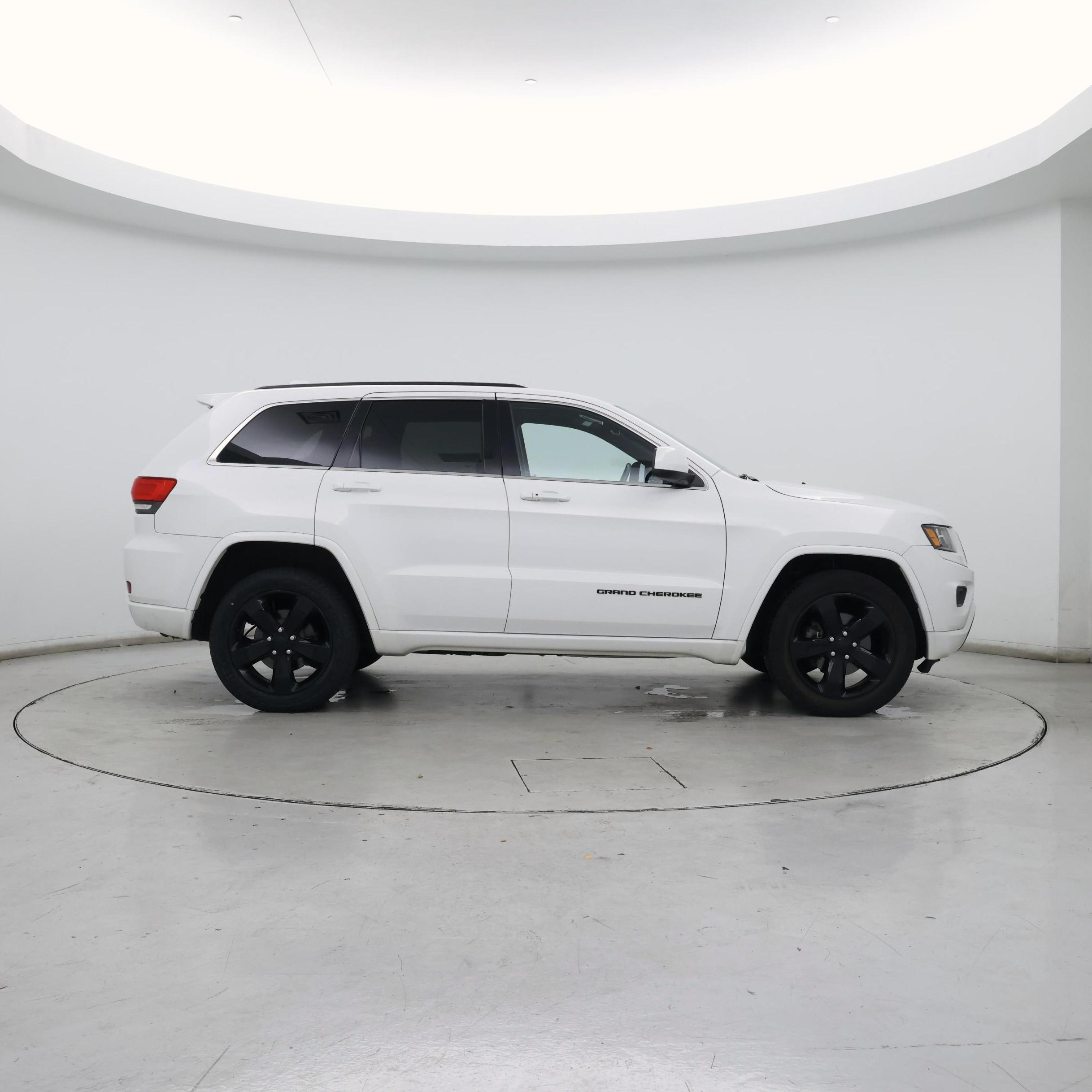 Thumbnail: 2015 Jeep Grand Cherokee - 7