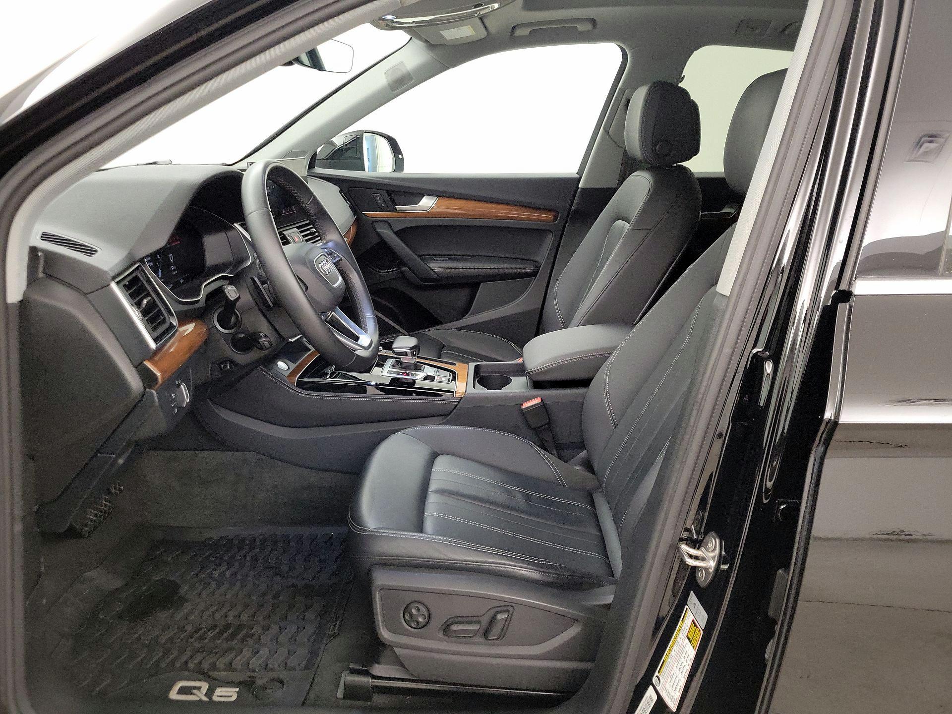 Thumbnail: 2023 Audi Q5 - 11