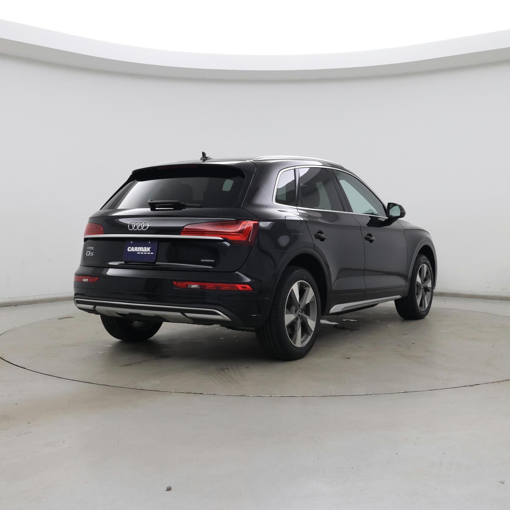 Thumbnail: 2023 Audi Q5 - 8