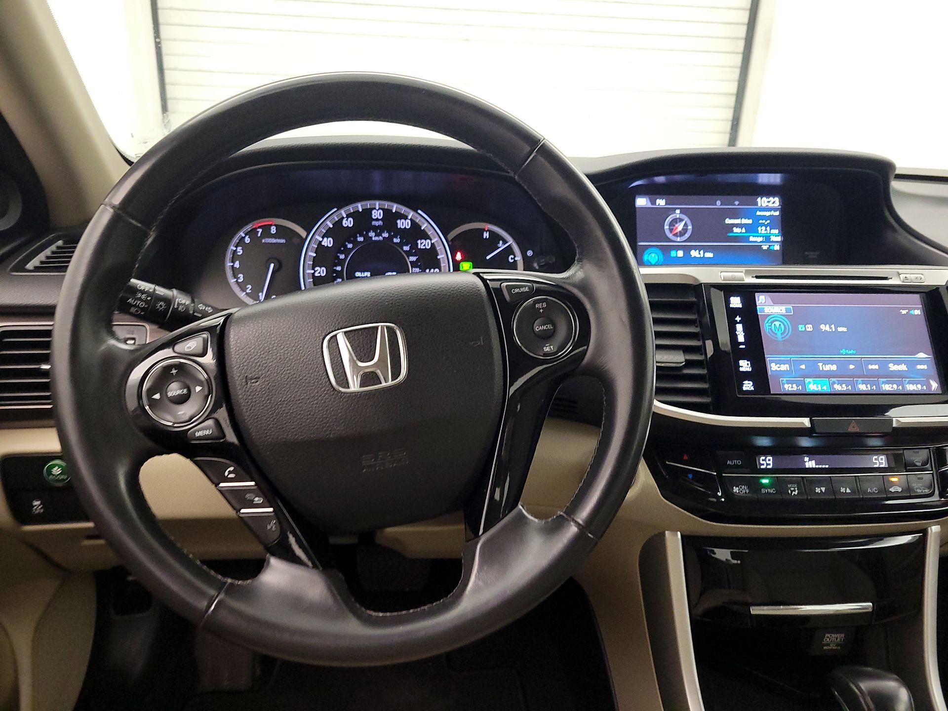 Thumbnail: 2017 Honda Accord - 10