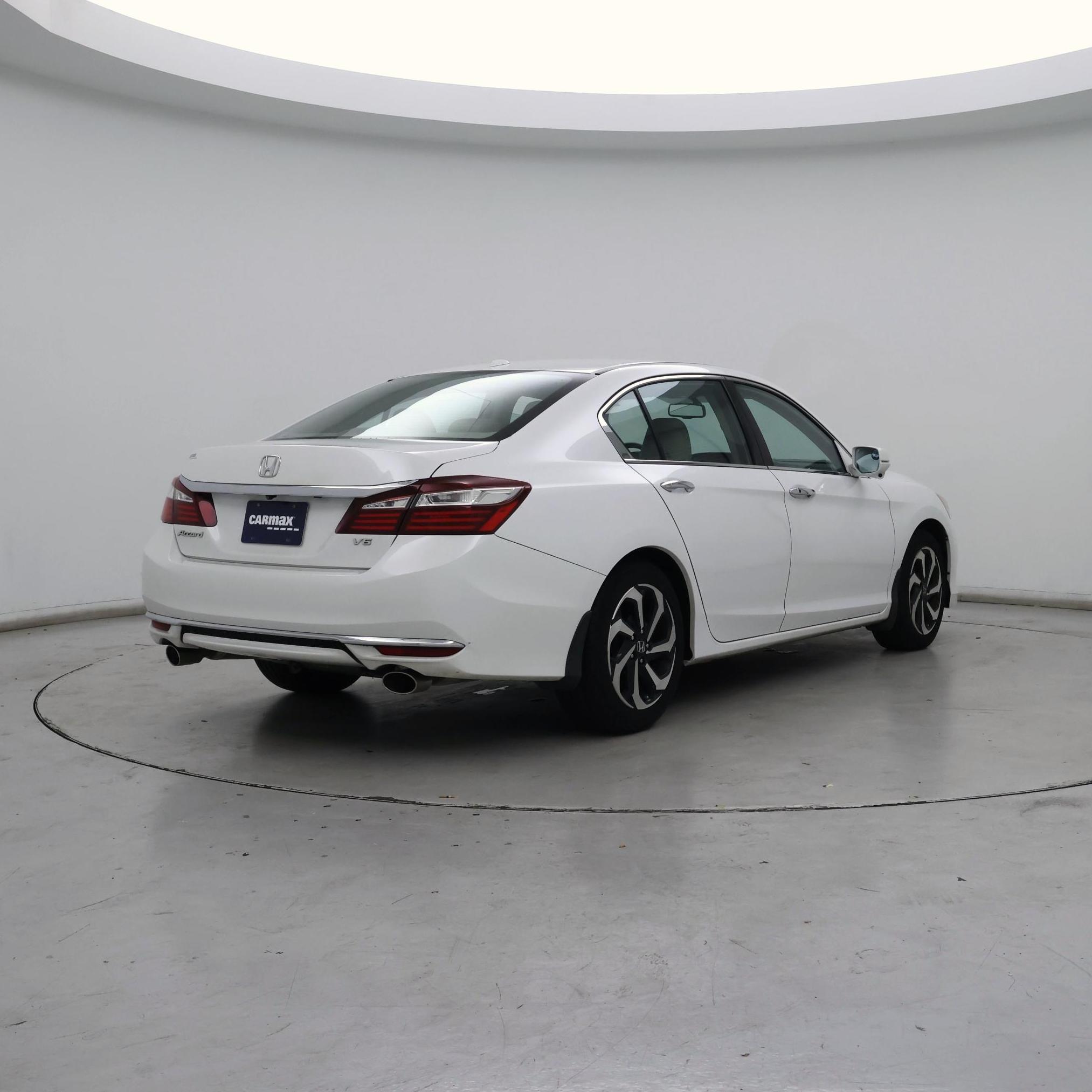 Thumbnail: 2017 Honda Accord - 8