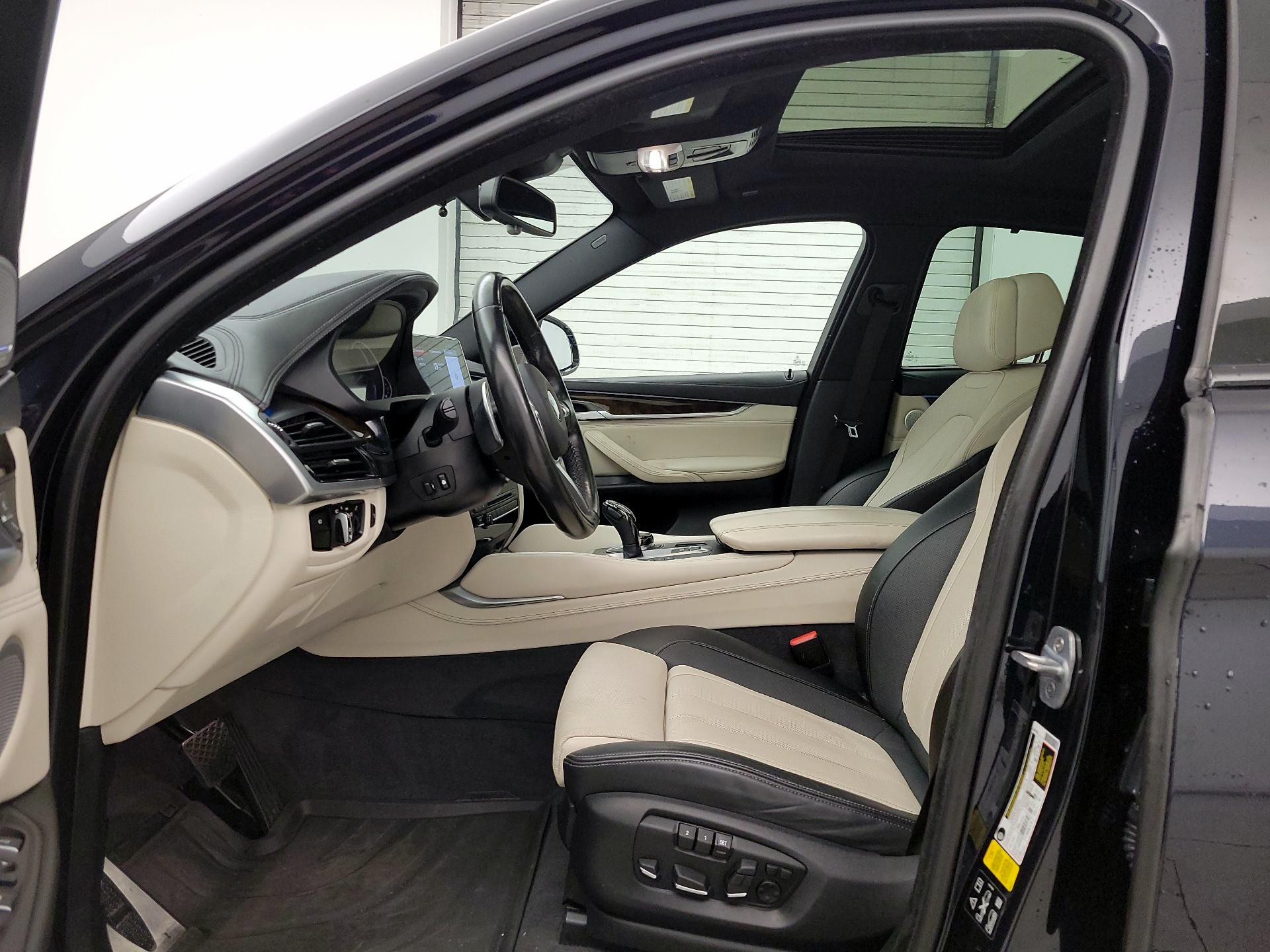 Thumbnail: 2019 BMW X6 - 11