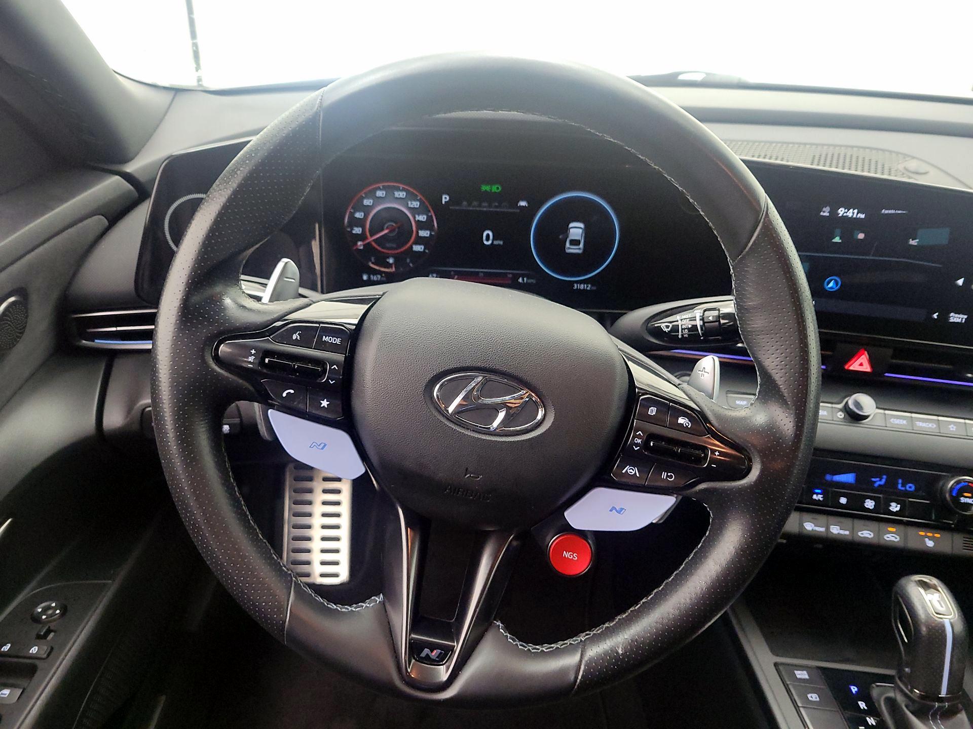 Thumbnail: 2022 Hyundai Elantra - 10