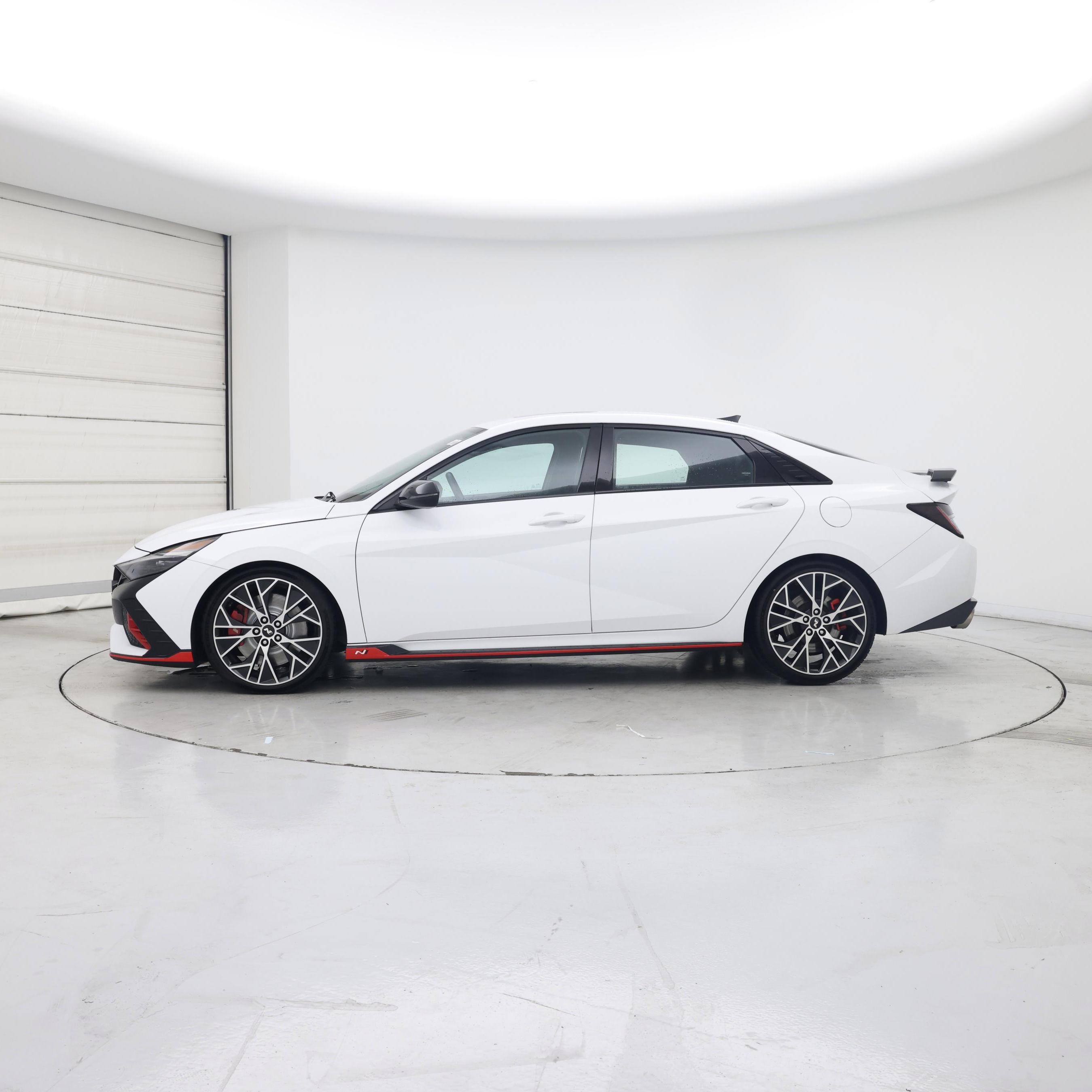 Thumbnail: 2022 Hyundai Elantra - 3