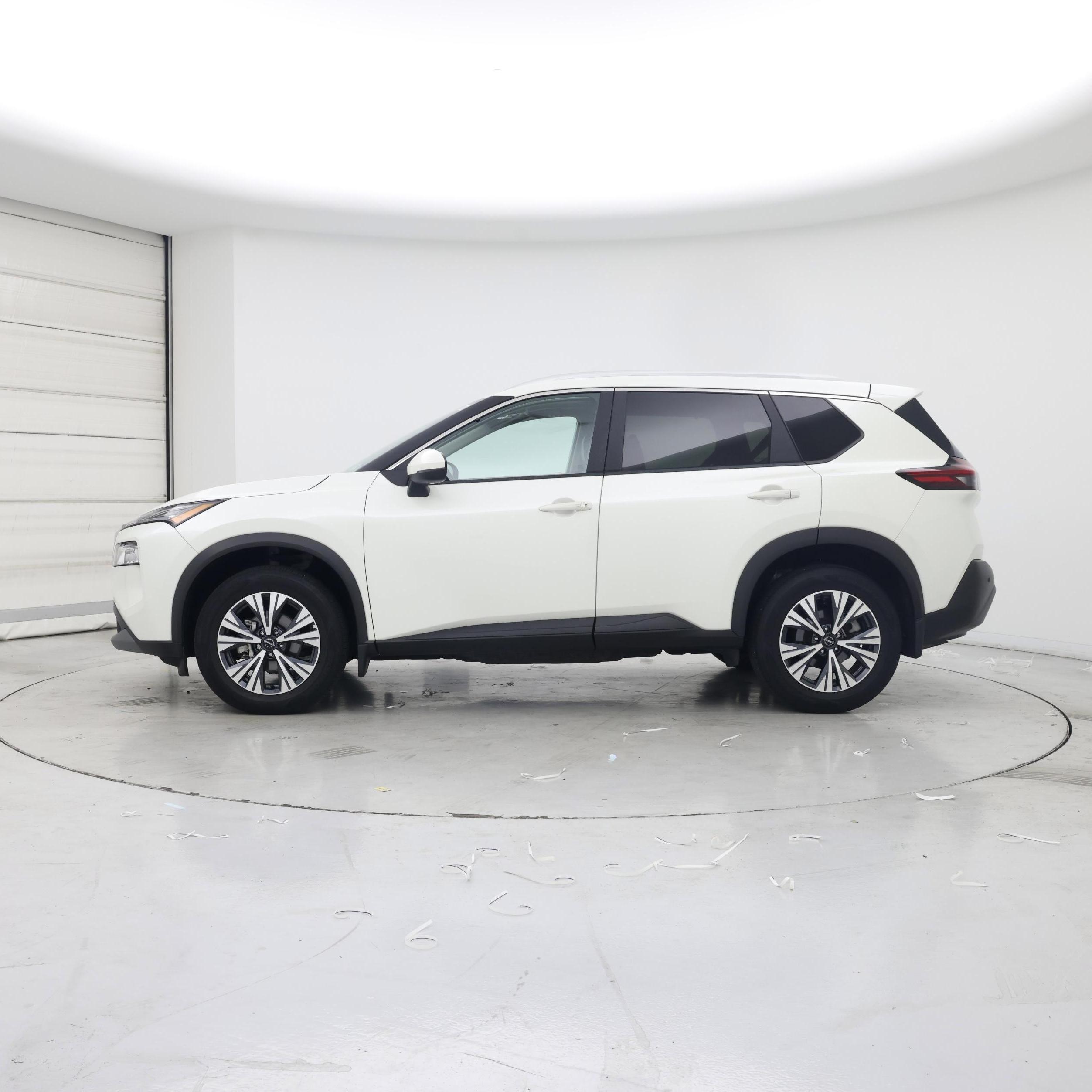 Thumbnail: 2022 Nissan Rogue - 3