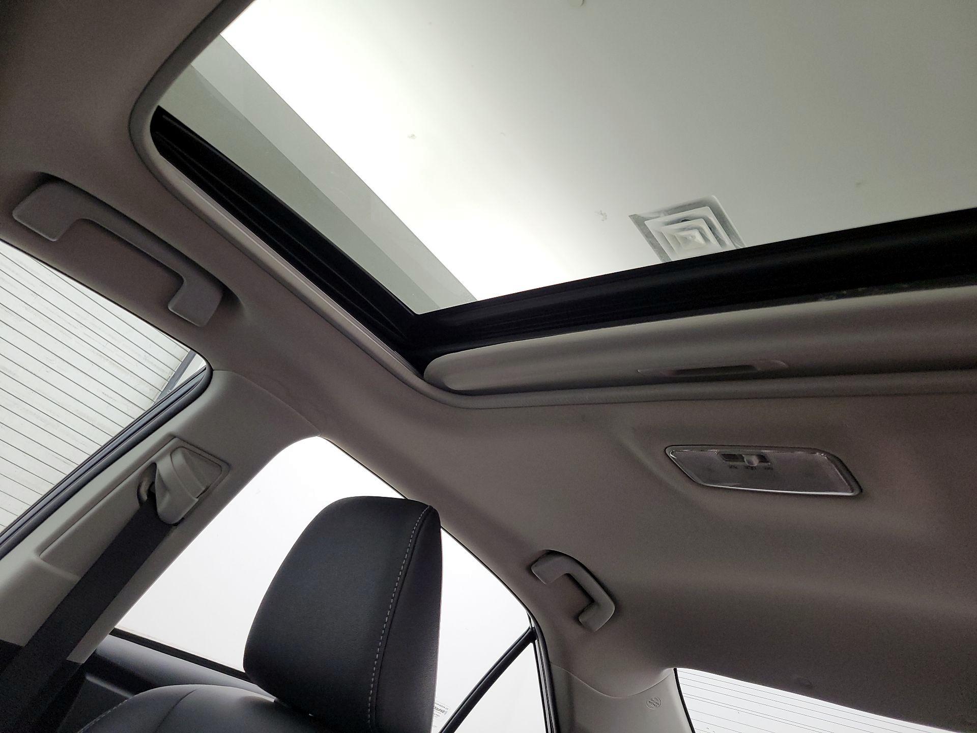 Thumbnail: 2014 Toyota Corolla - 19