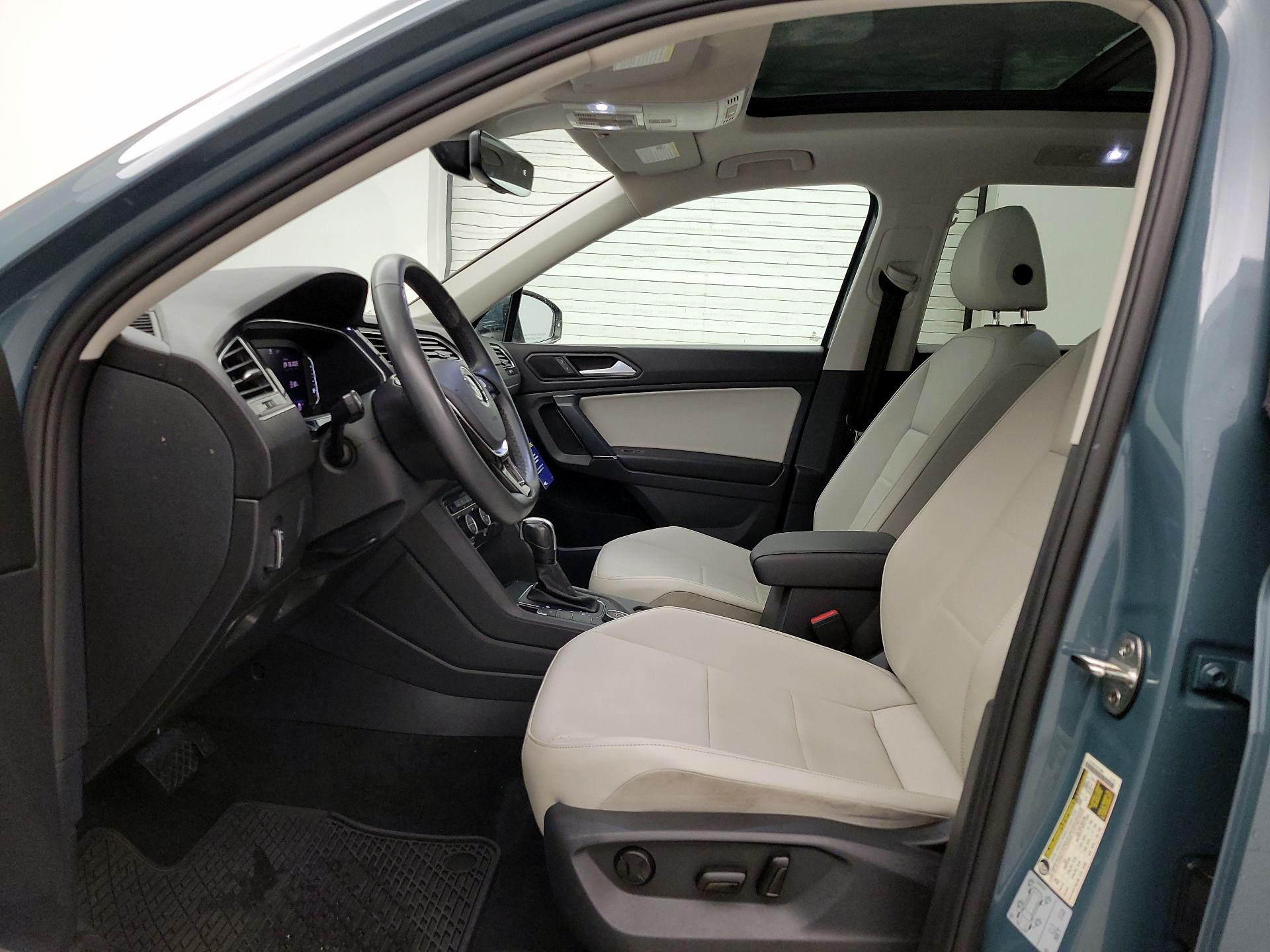 Thumbnail: 2020 Volkswagen Tiguan - 11