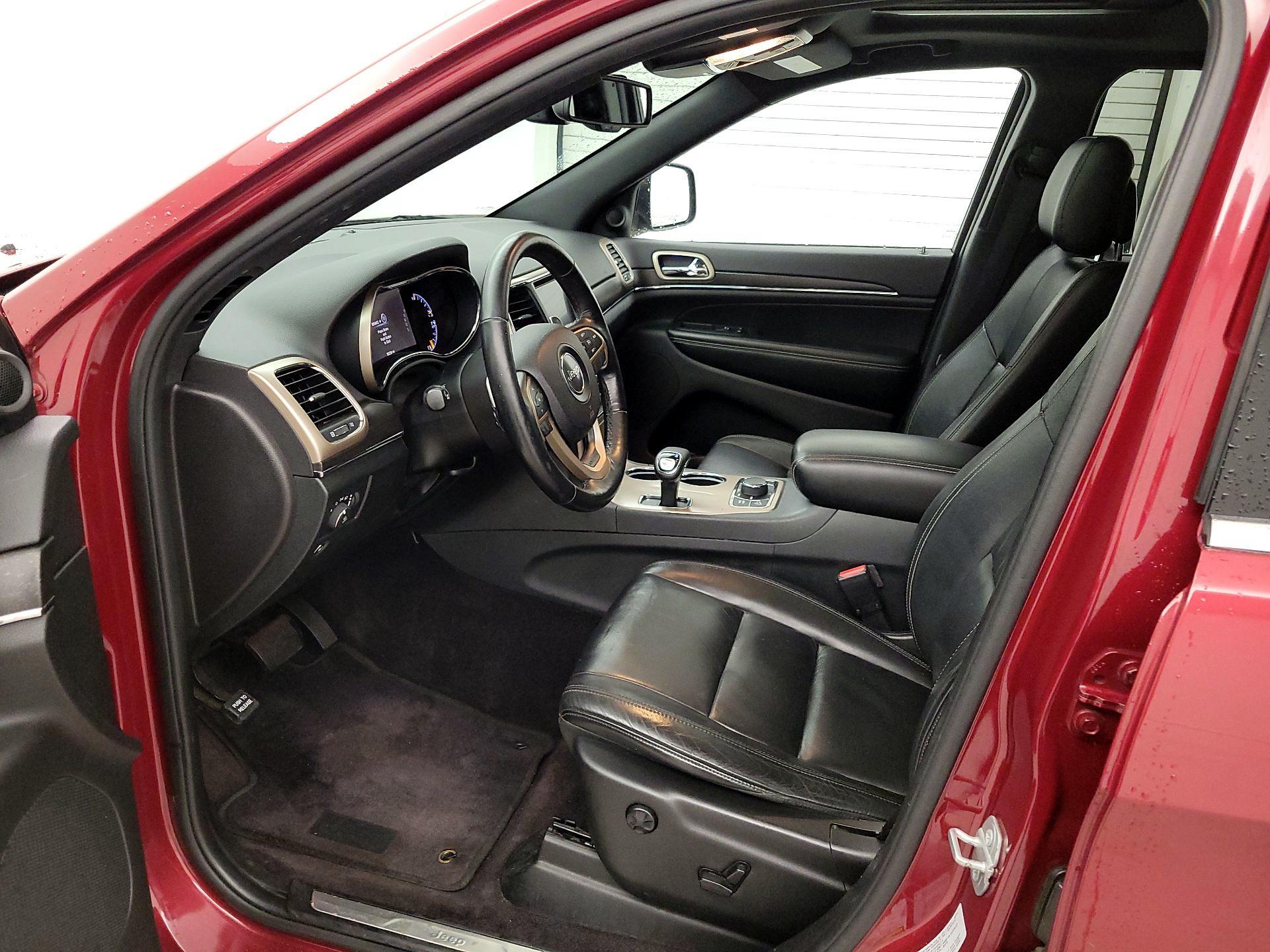 Thumbnail: 2015 Jeep Grand Cherokee - 11