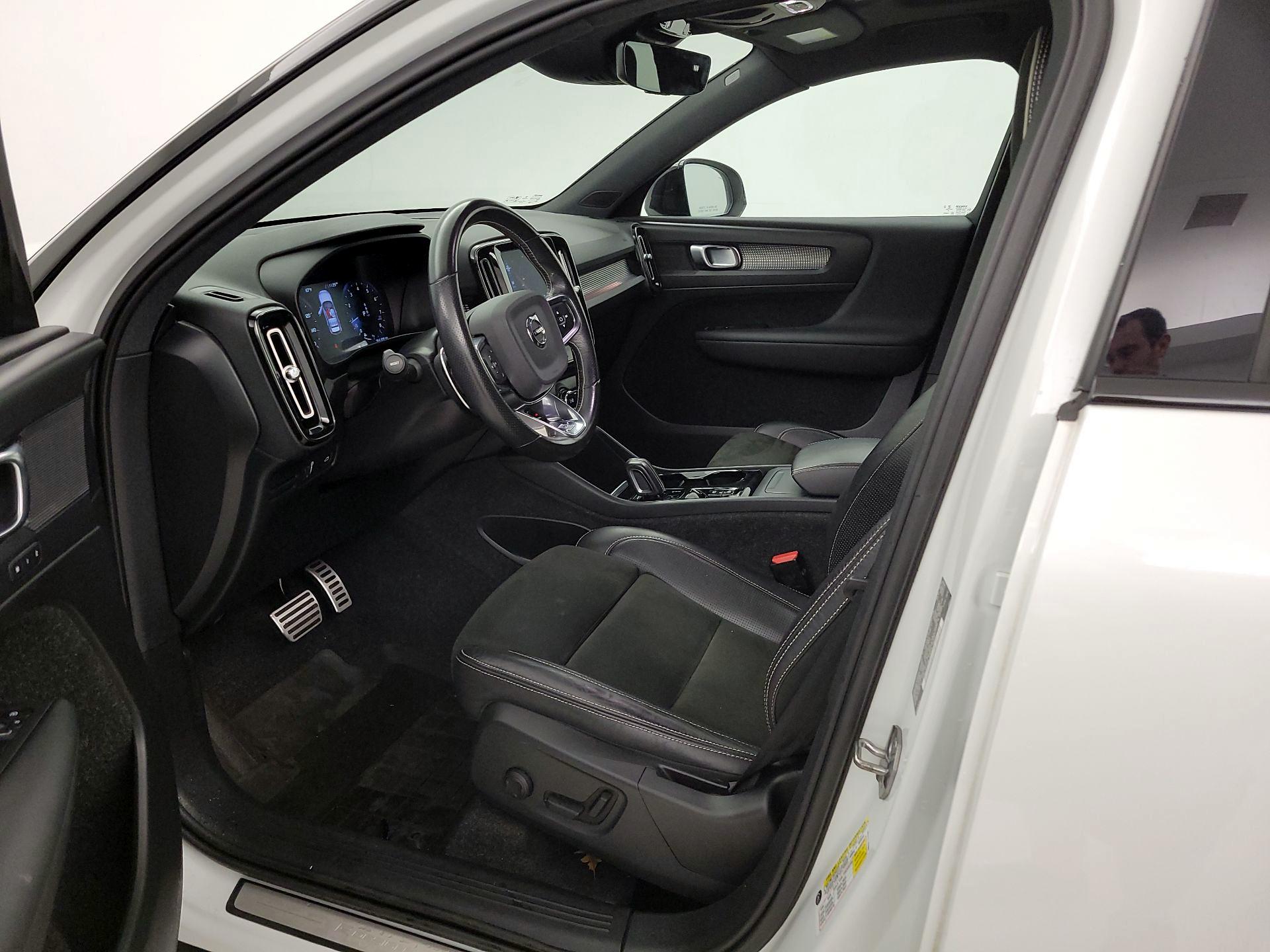 Thumbnail: 2020 Volvo XC40 - 11