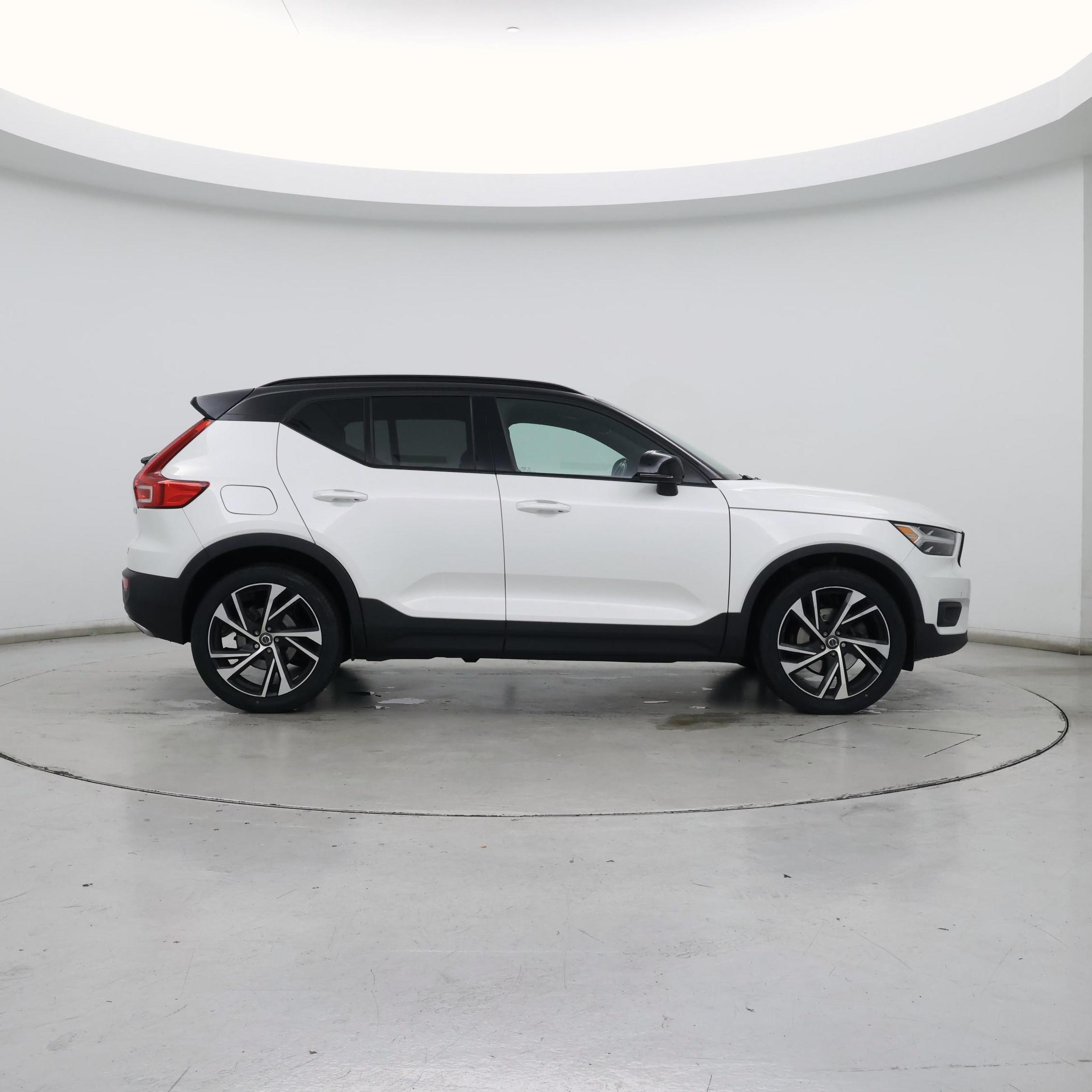 Thumbnail: 2020 Volvo XC40 - 7