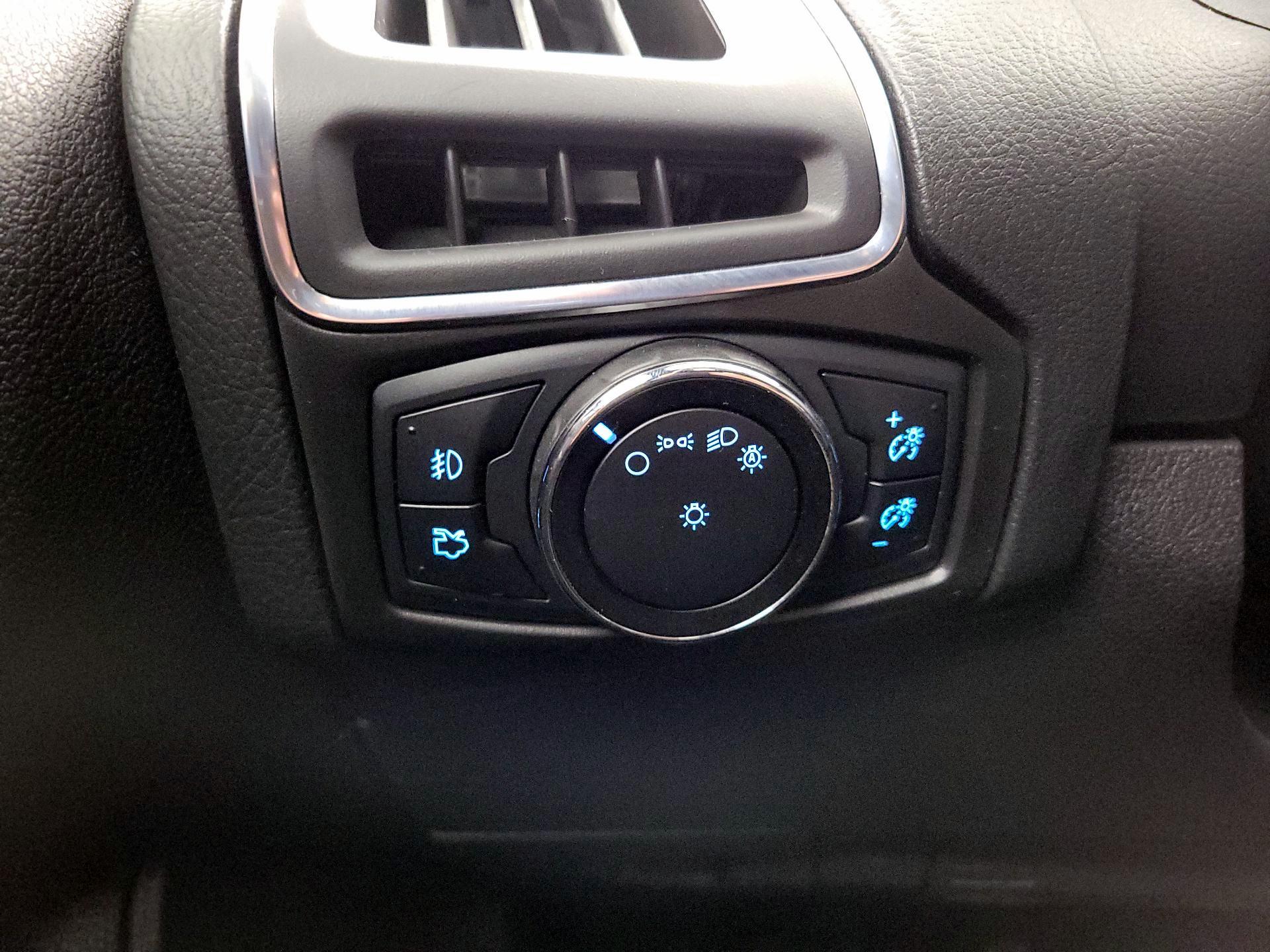 Thumbnail: 2014 Ford Focus - 13