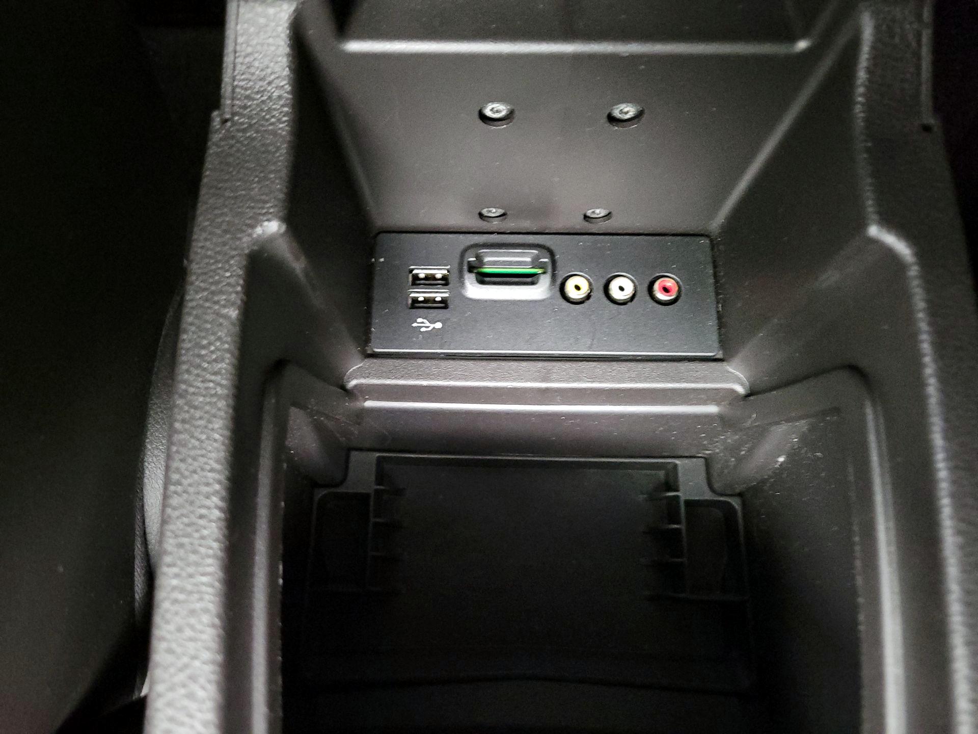 Thumbnail: 2014 Ford Focus - 17