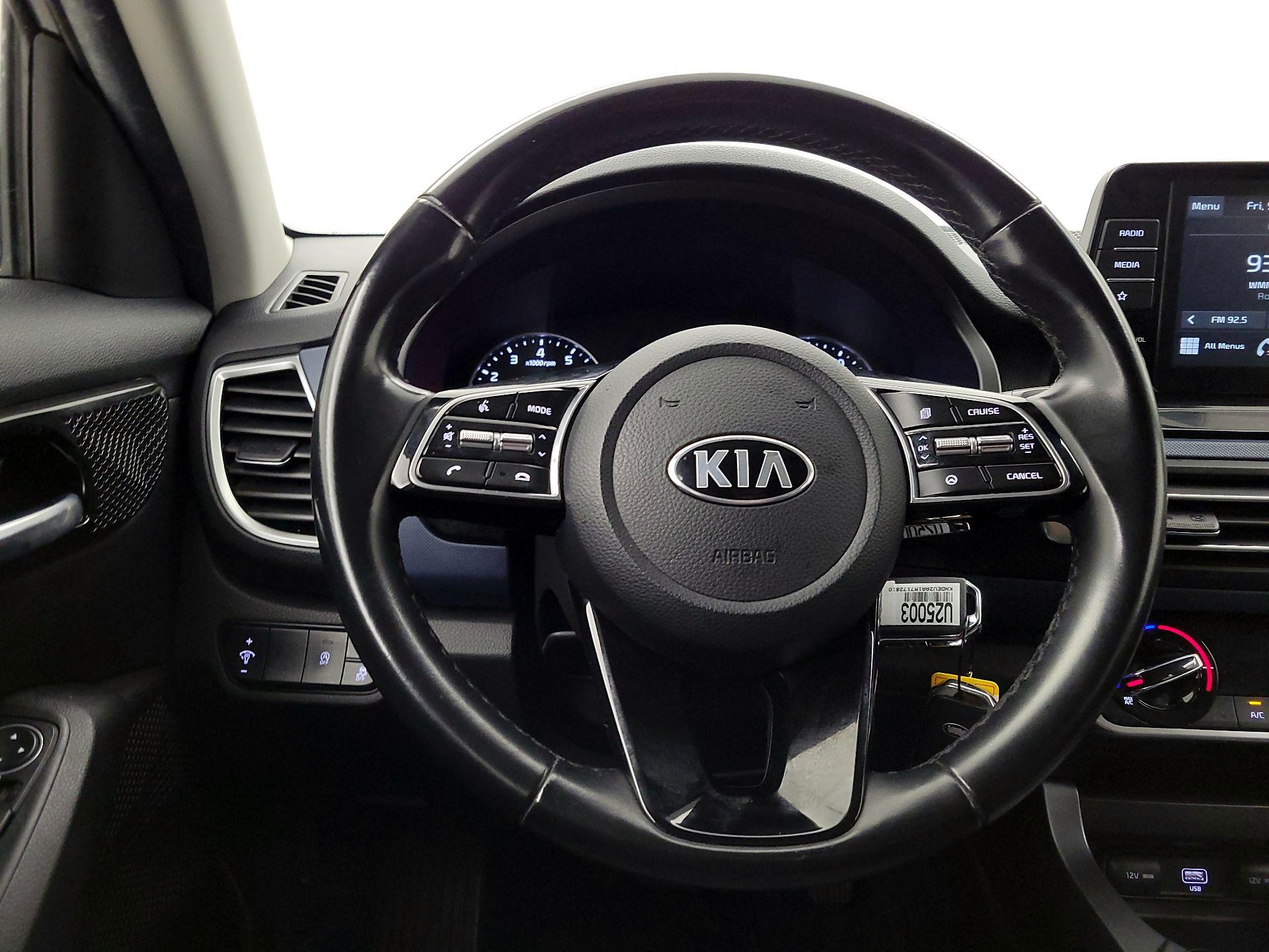 Thumbnail: 2021 Kia Seltos - 10