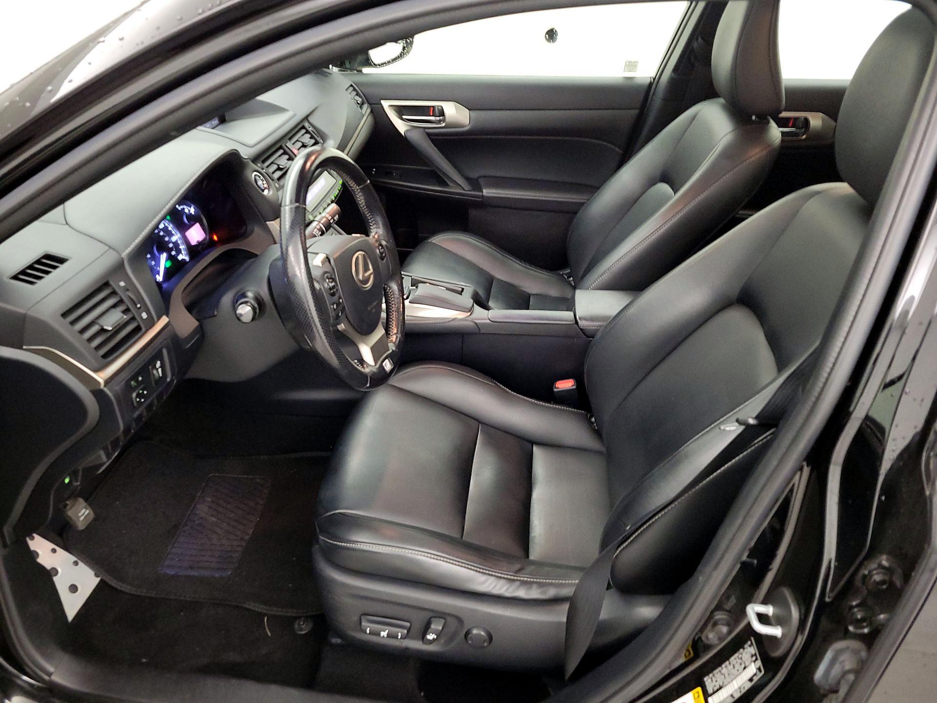 Thumbnail: 2016 Lexus CT - 11