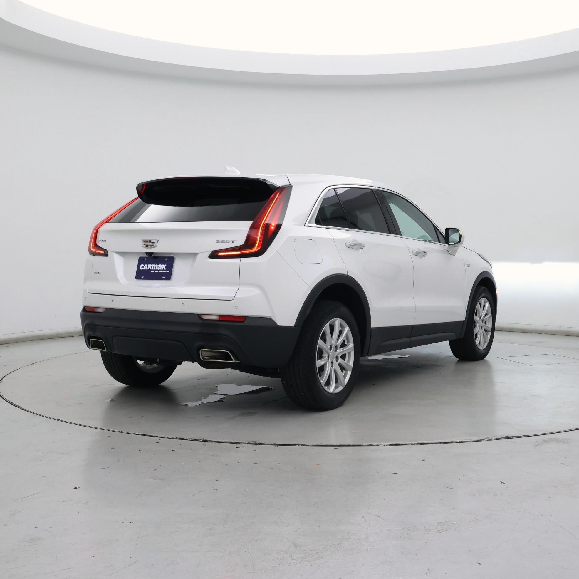 Thumbnail: 2022 Cadillac XT4 - 8