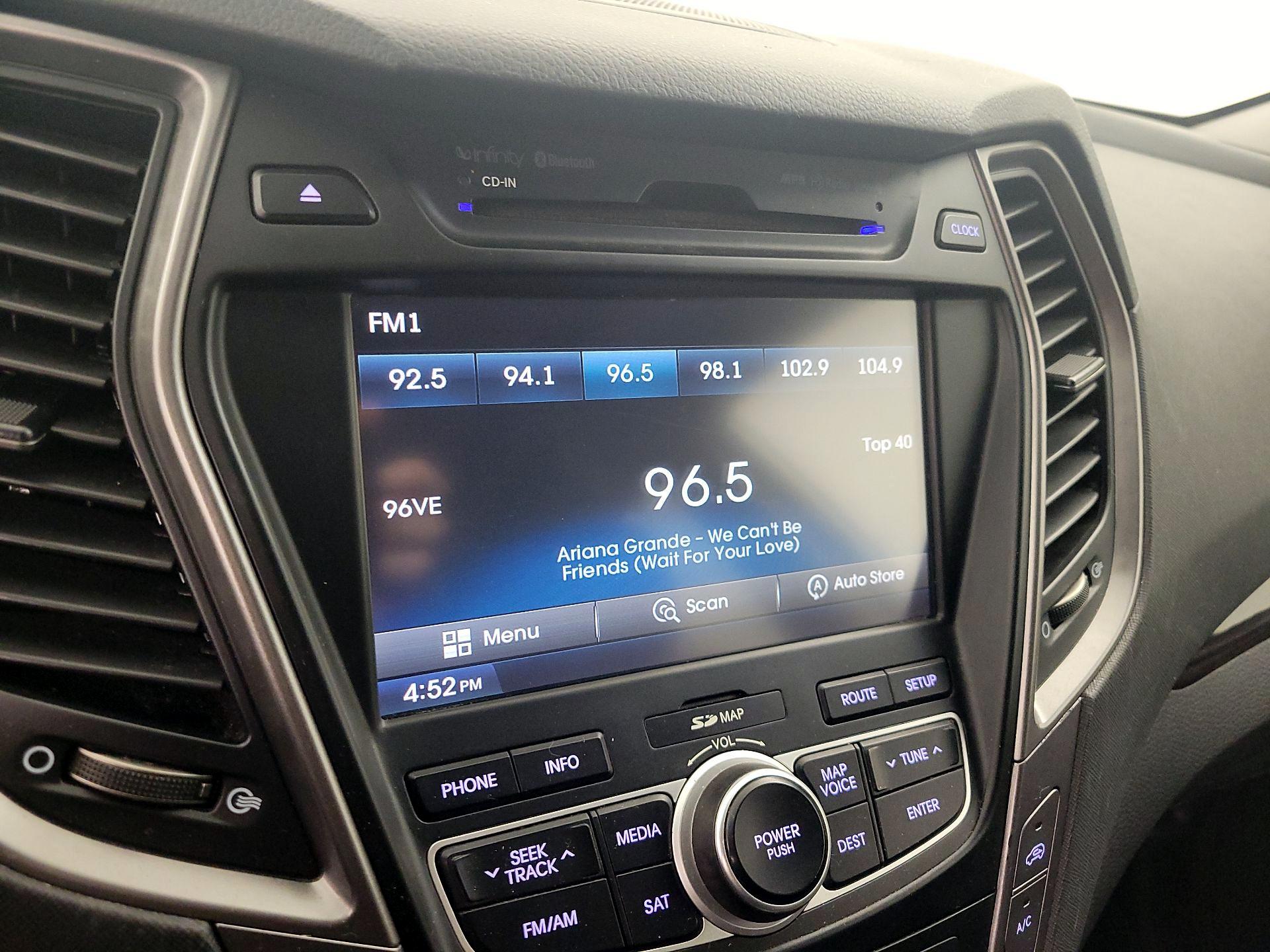 Thumbnail: 2016 Hyundai Santa Fe - 16
