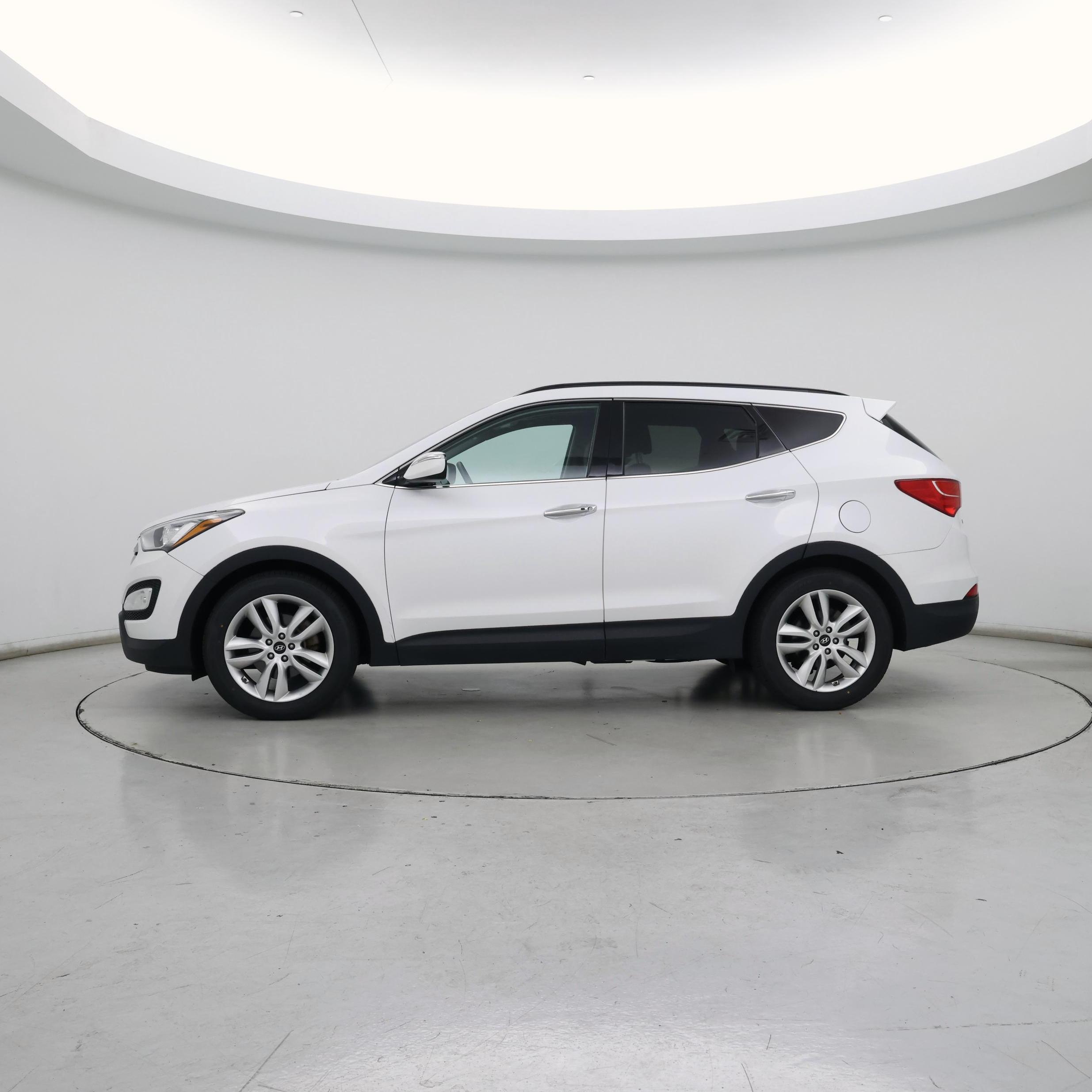 Thumbnail: 2016 Hyundai Santa Fe - 3