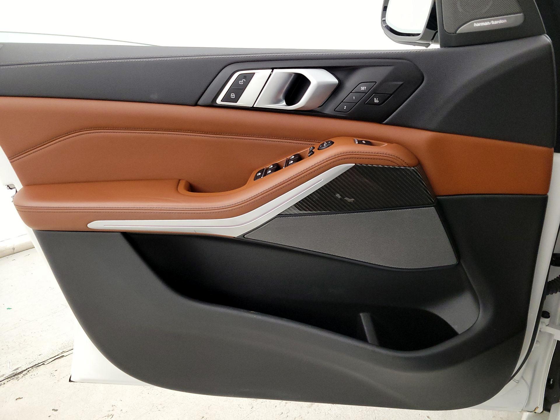 Thumbnail: 2022 BMW X5 - 12